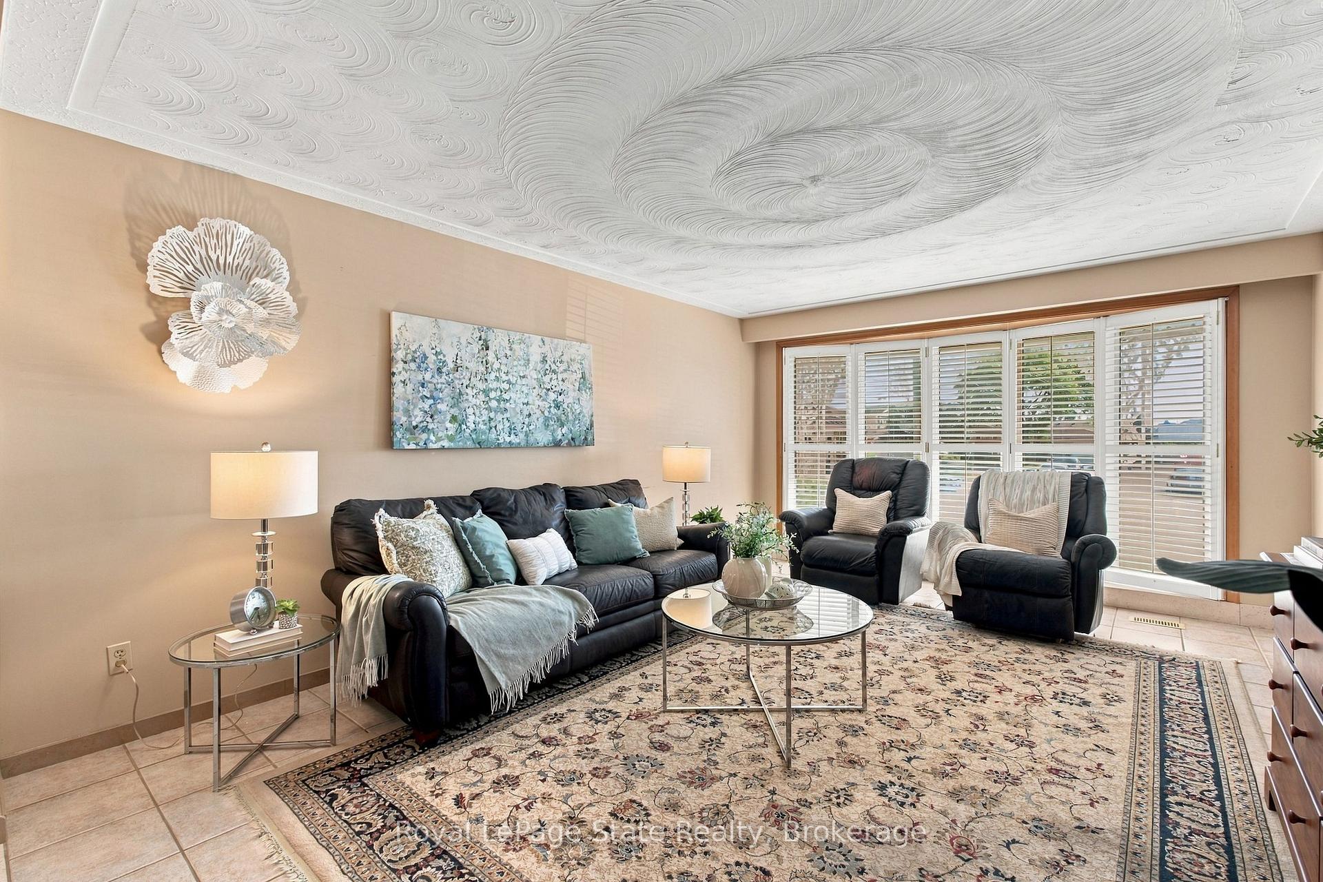 Photo 13 of 79 Oakland Drive, Hamilton, Kentley — HOMEH