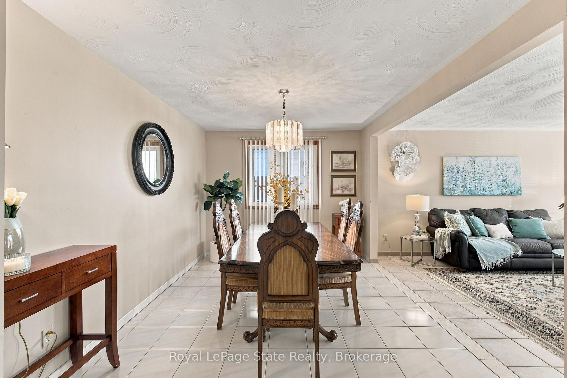 Photo 18 of 79 Oakland Drive, Hamilton, Kentley — HOMEH