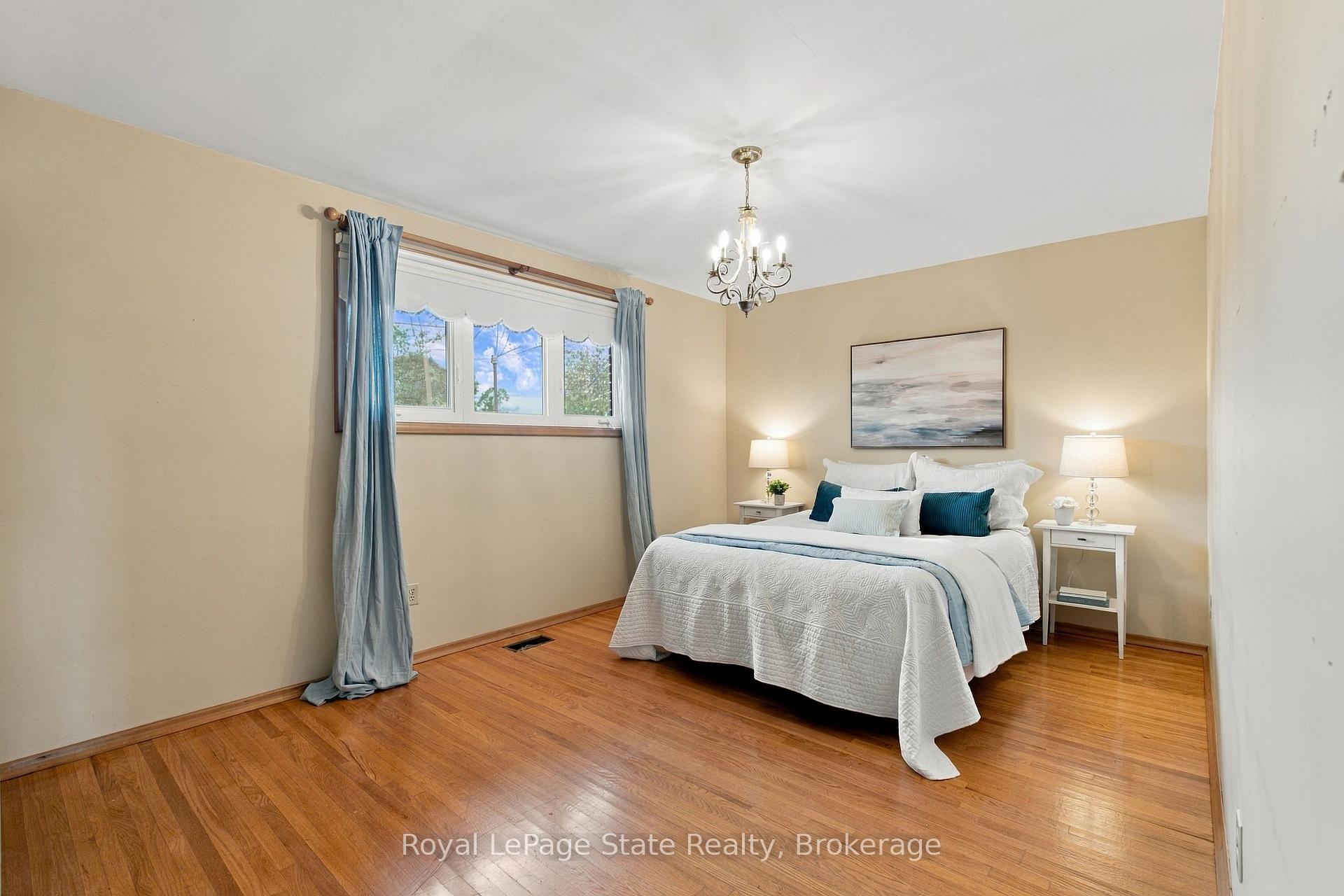 Photo 20 of 79 Oakland Drive, Hamilton, Kentley — HOMEH