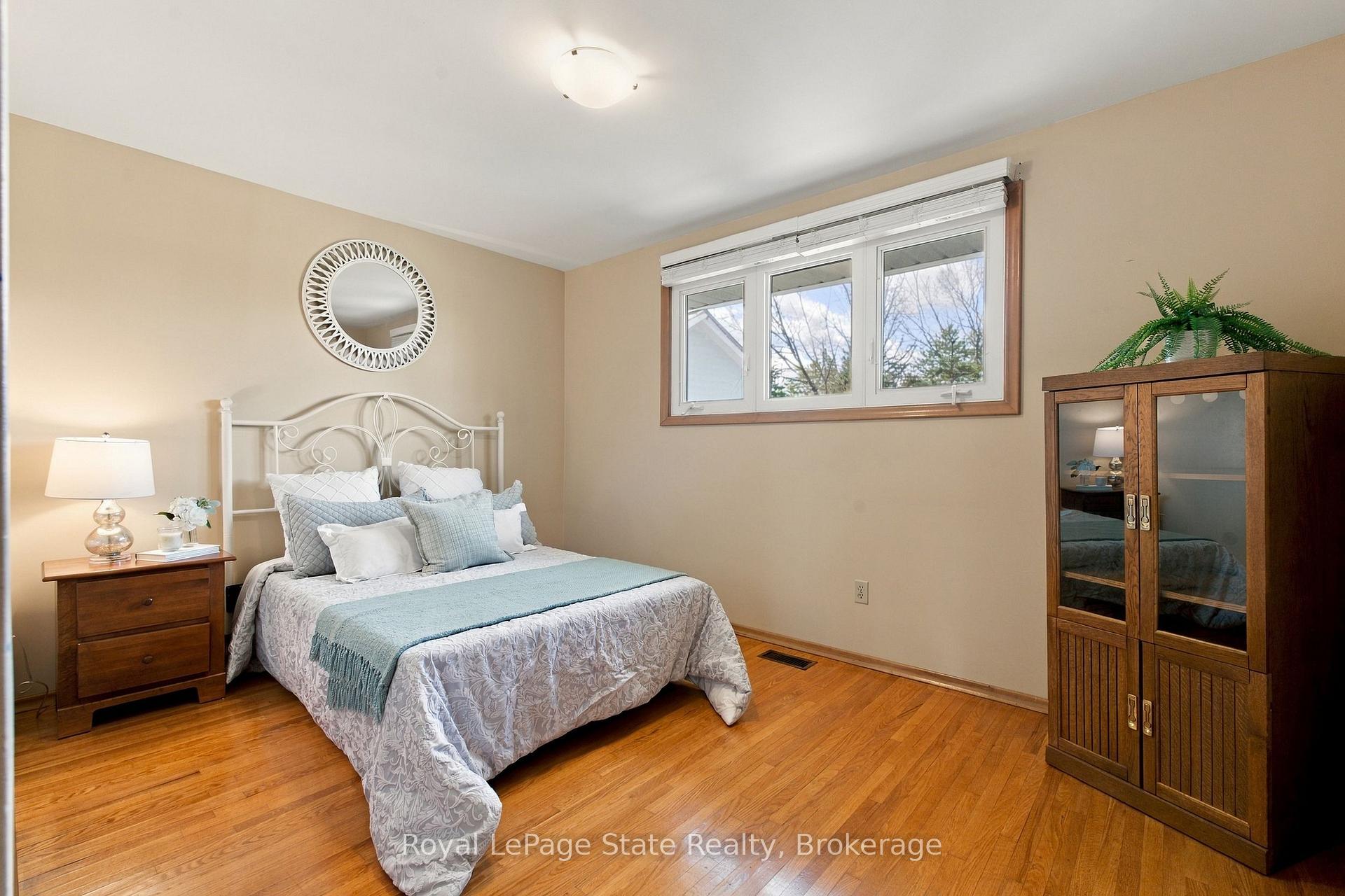 Photo 21 of 79 Oakland Drive, Hamilton, Kentley — HOMEH