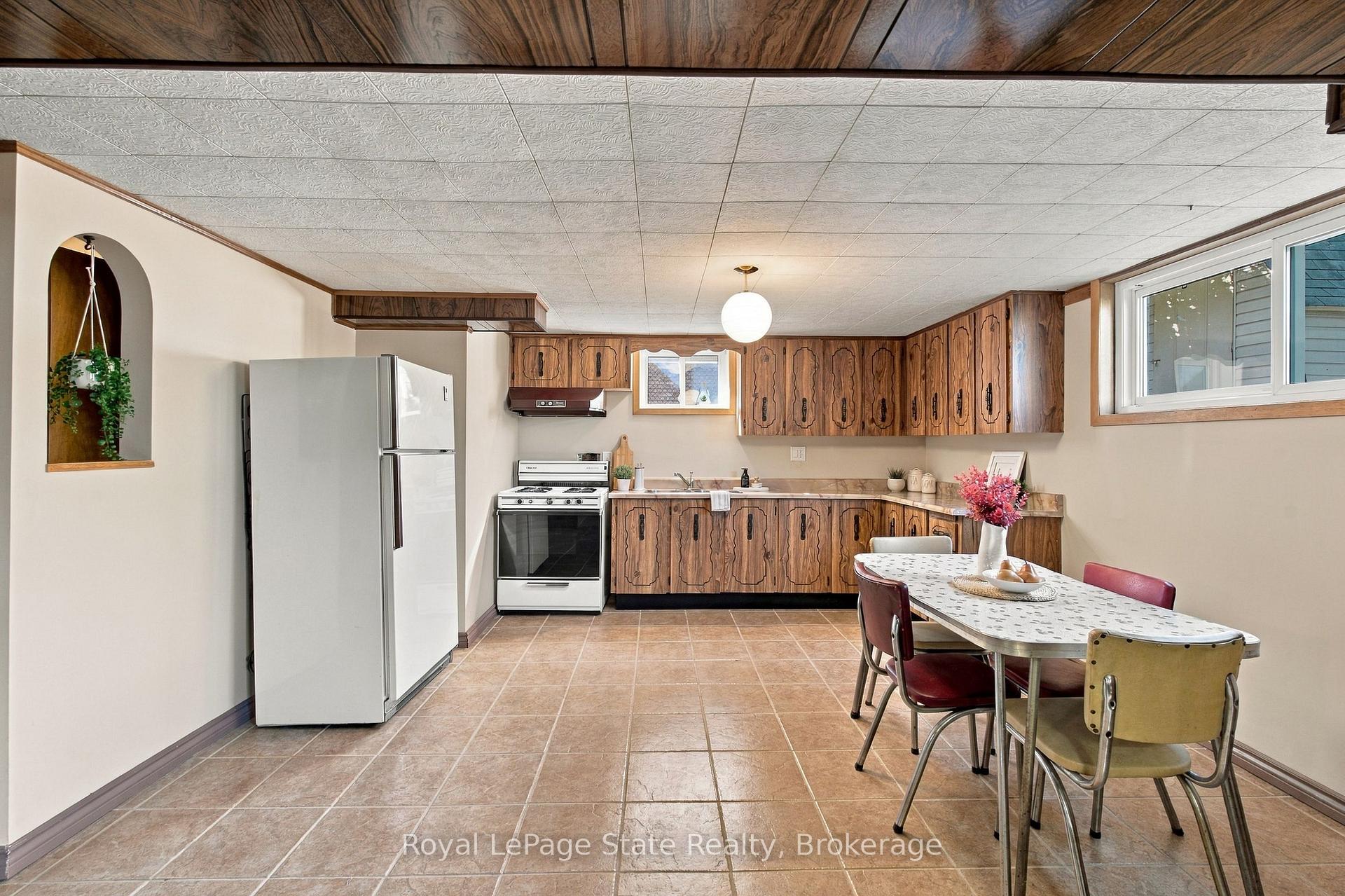 Photo 25 of 79 Oakland Drive, Hamilton, Kentley — HOMEH