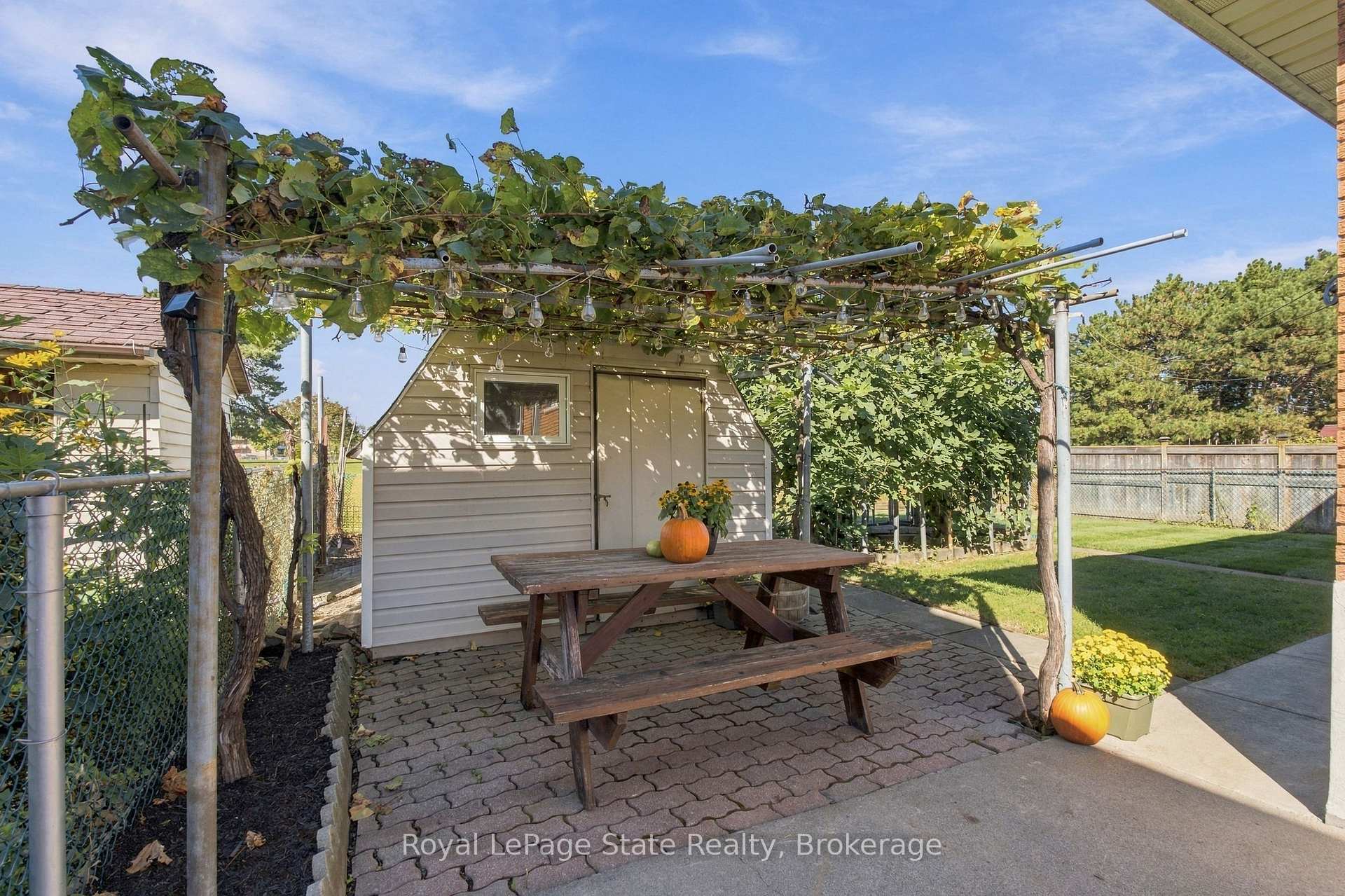 Photo 41 of 79 Oakland Drive, Hamilton, Kentley — HOMEH