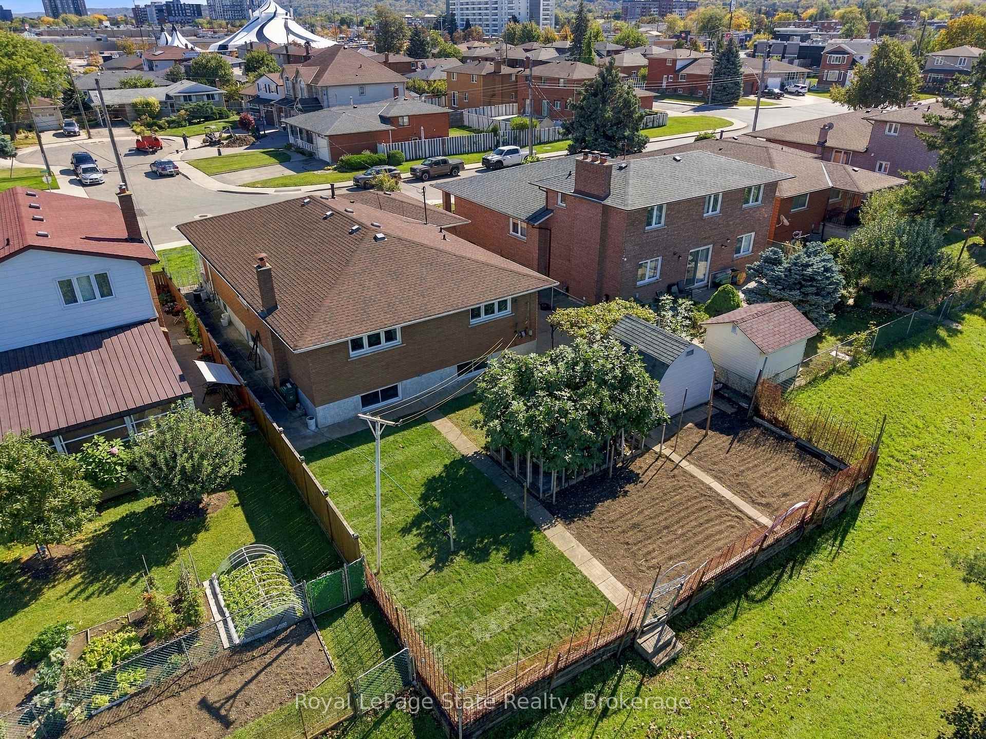 Photo 53 of 79 Oakland Drive, Hamilton, Kentley — HOMEH