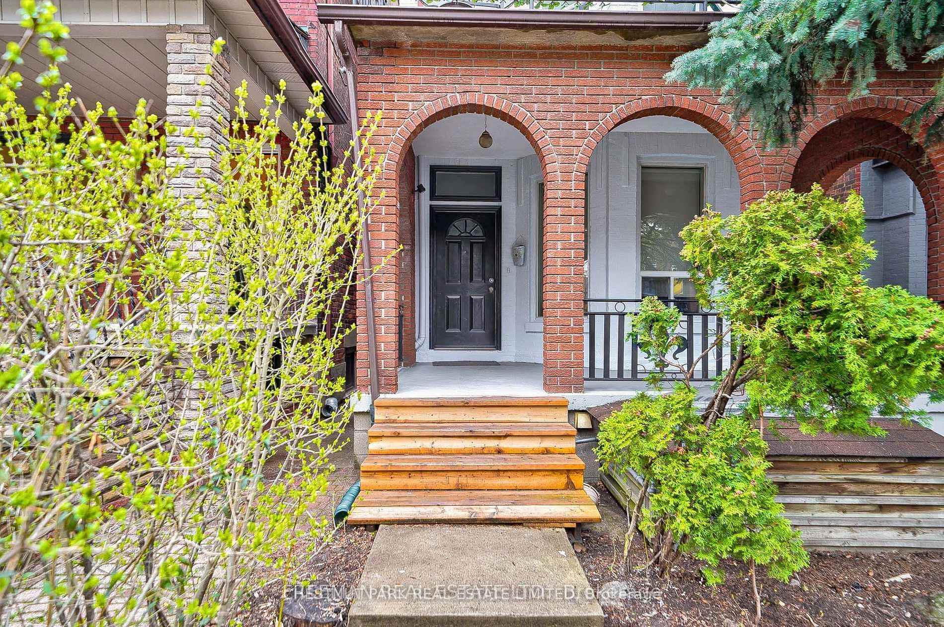 Photo 2 of Unit Main Floor, 435 Manning Avenue, Toronto, Palmerston-Little Italy — HOMEH