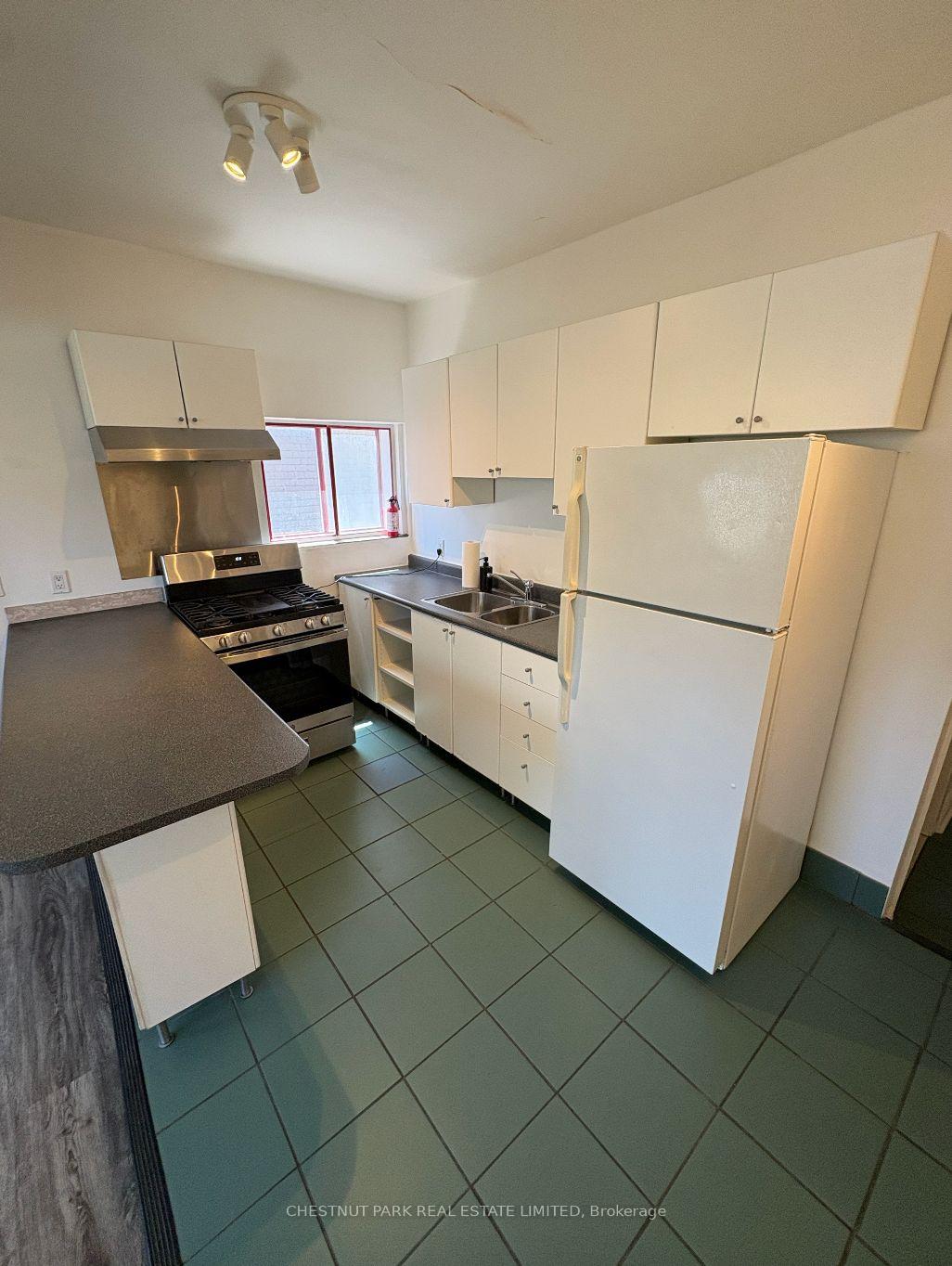 Photo 14 of Unit Main Floor, 435 Manning Avenue, Toronto, Palmerston-Little Italy — HOMEH
