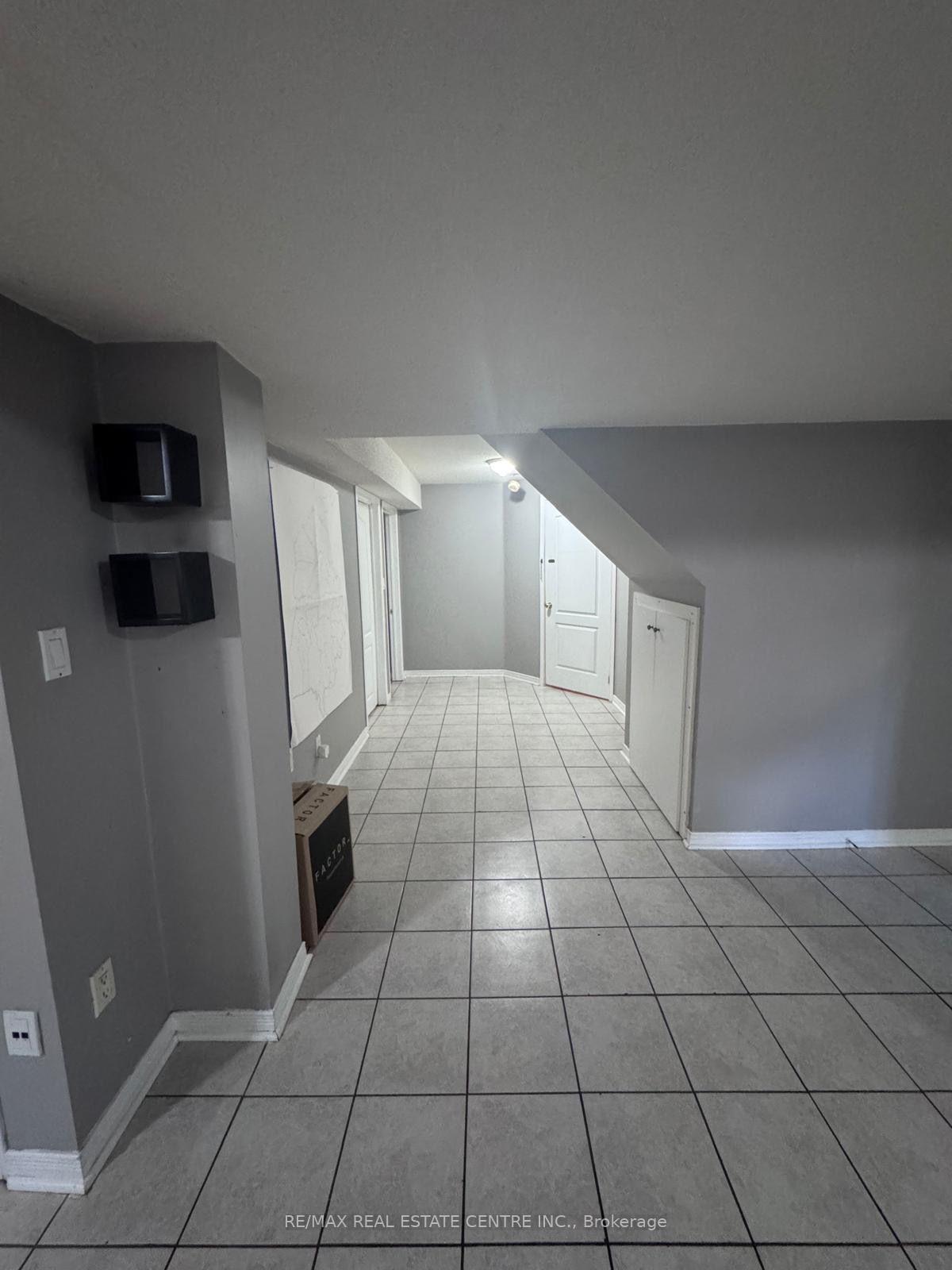 Photo 7 of 5112 Forestwalk Circle, Mississauga, Hurontario — HOMEH