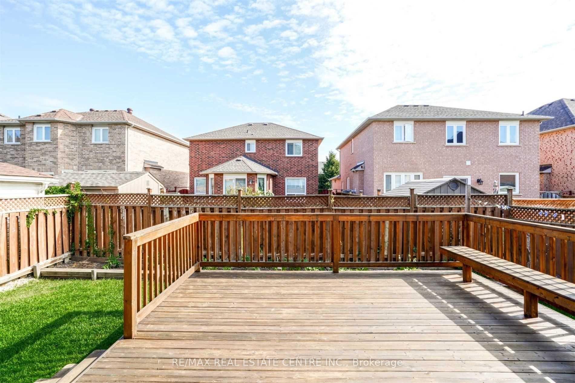 Photo 10 of 5112 Forestwalk Circle, Mississauga, Hurontario — HOMEH