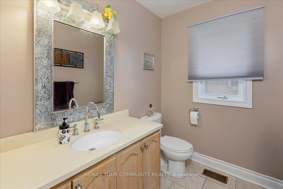 Photo 7 of 76 Riverglen Drive, Georgina, Keswick South — HOMEH