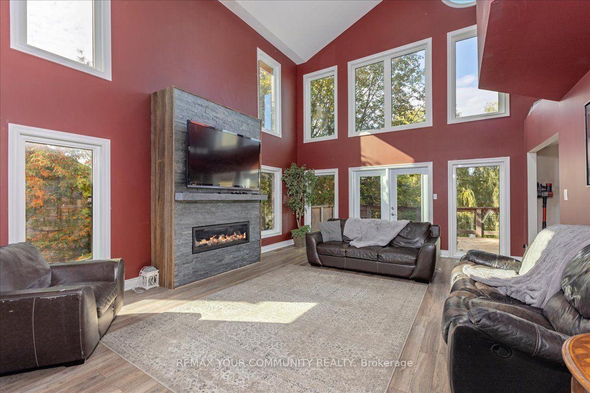 Photo 8 of 76 Riverglen Drive, Georgina, Keswick South — HOMEH