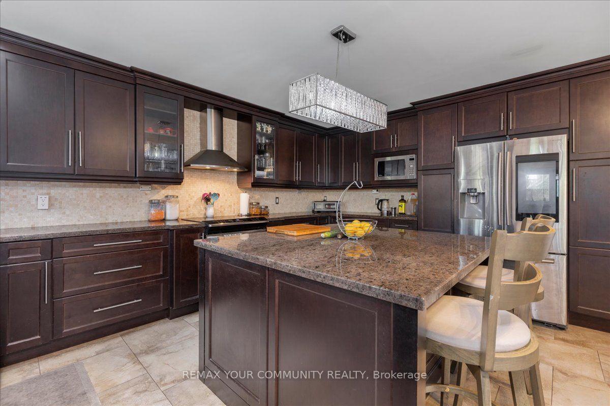 Photo 16 of 76 Riverglen Drive, Georgina, Keswick South — HOMEH