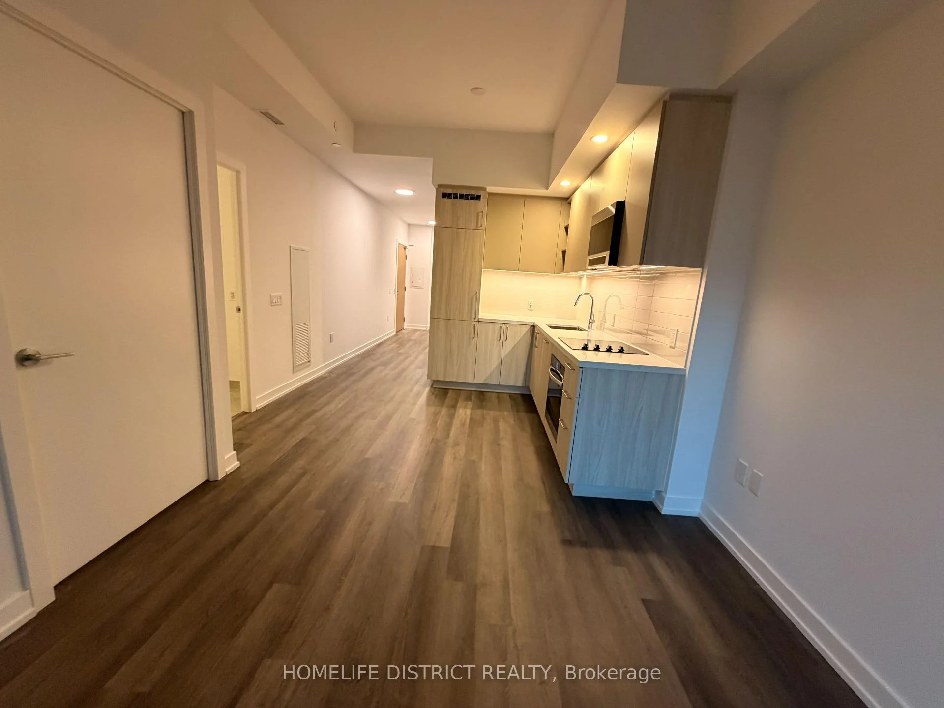 Photo 5 of Unit 515, 5 Meadowale Road E, Vaughan, Vaughan Corporate Centre — HOMEH