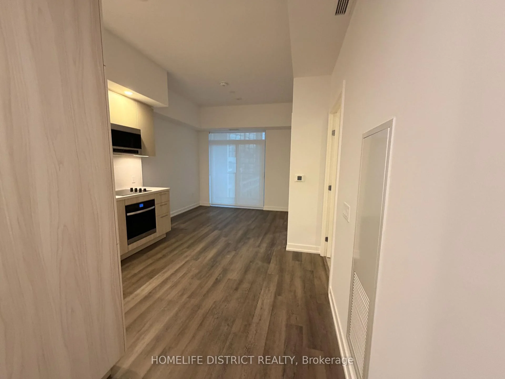 Photo 8 of Unit 515, 5 Meadowale Road E, Vaughan, Vaughan Corporate Centre — HOMEH