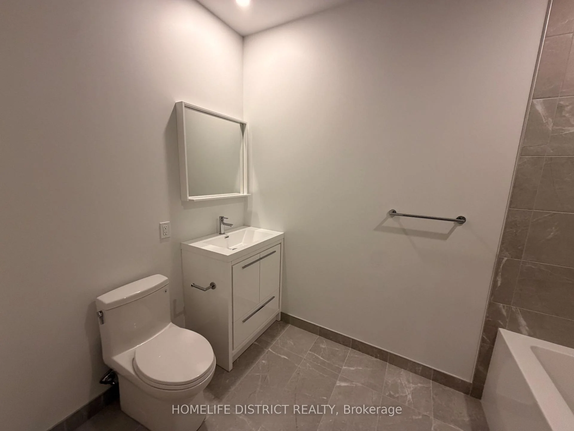 Photo 13 of Unit 515, 5 Meadowale Road E, Vaughan, Vaughan Corporate Centre — HOMEH