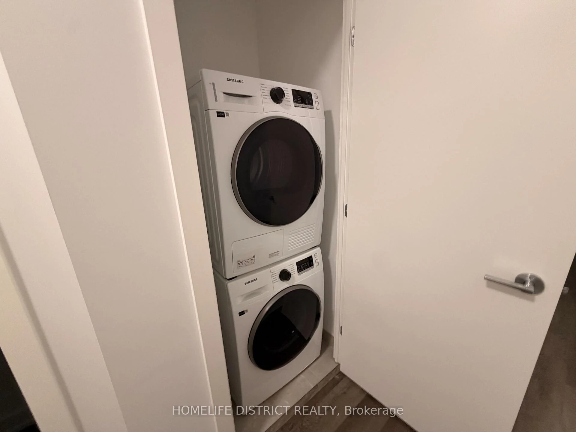 Photo 16 of Unit 515, 5 Meadowale Road E, Vaughan, Vaughan Corporate Centre — HOMEH