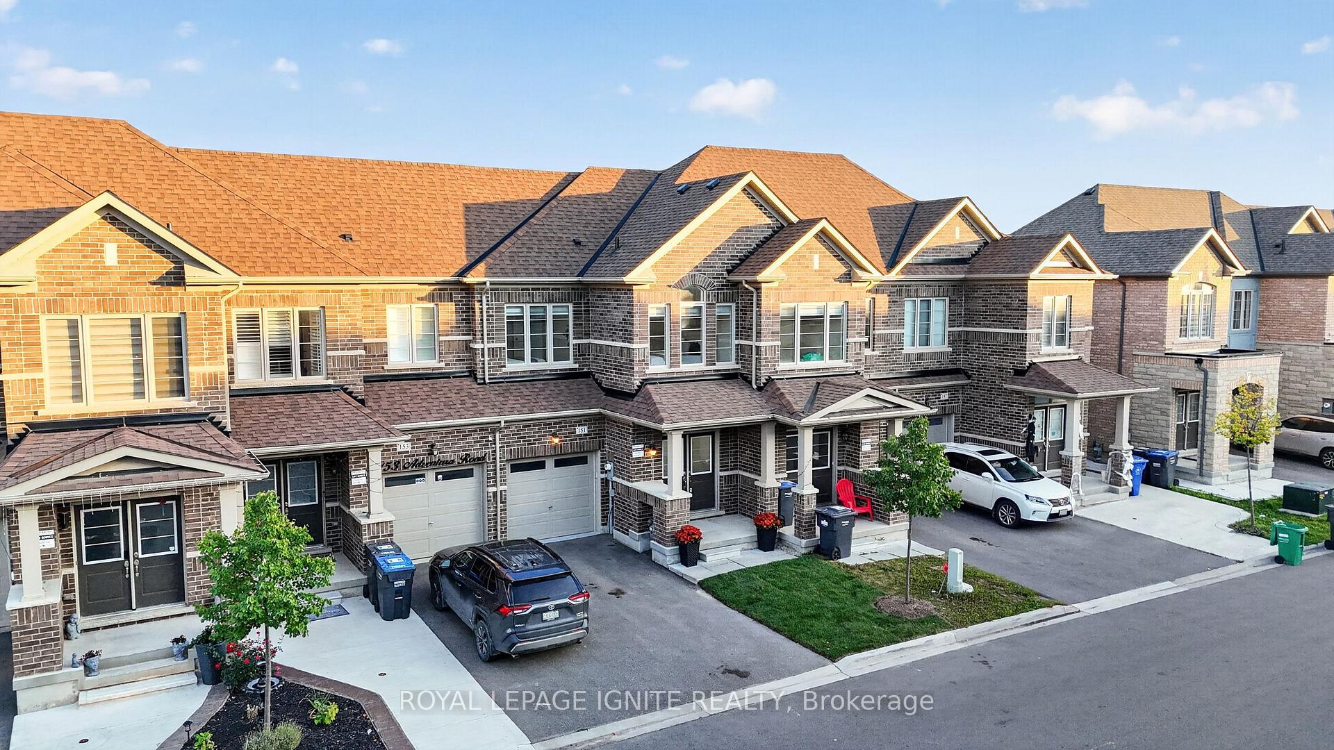 Photo 2 of 151 Adventura Road, Brampton, Northwest Brampton — HOMEH