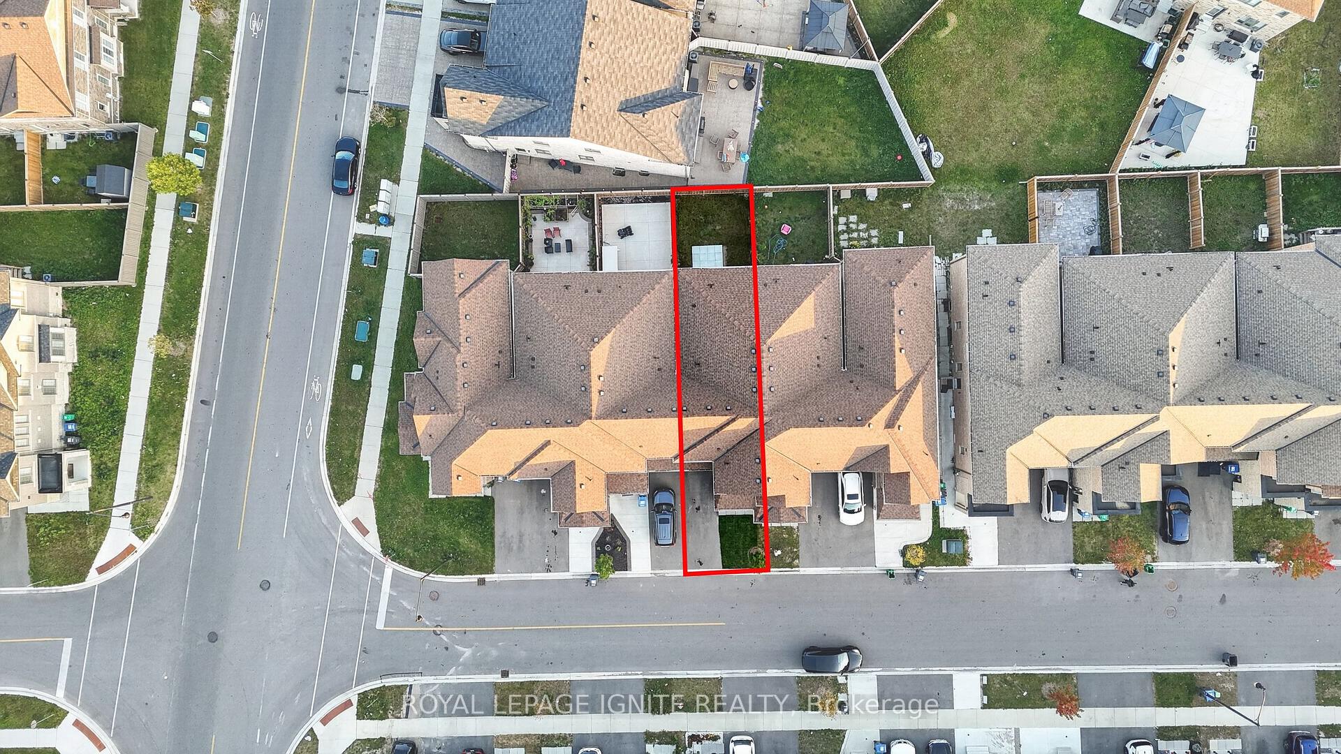 Photo 3 of 151 Adventura Road, Brampton, Northwest Brampton — HOMEH
