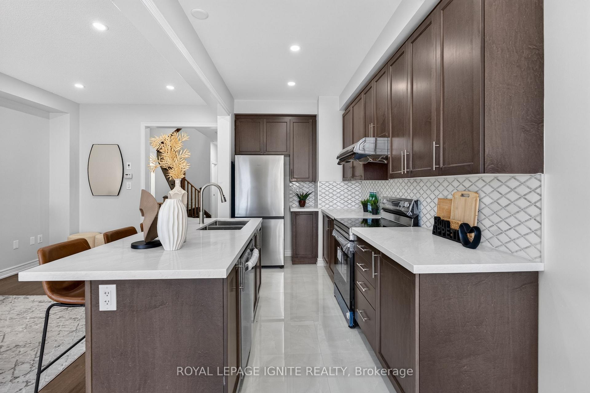 Photo 17 of 151 Adventura Road, Brampton, Northwest Brampton — HOMEH