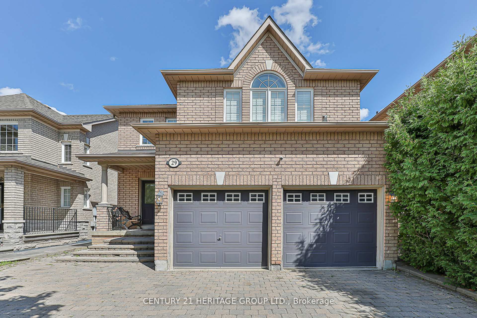 Photo 1 of 29 Eminence Road, Vaughan, Patterson — HOMEH
