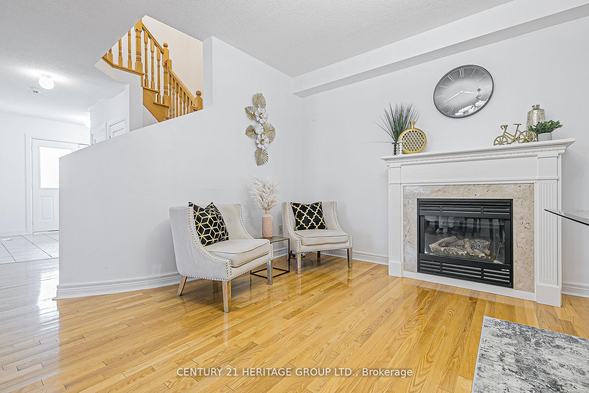 Photo 7 of 29 Eminence Road, Vaughan, Patterson — HOMEH