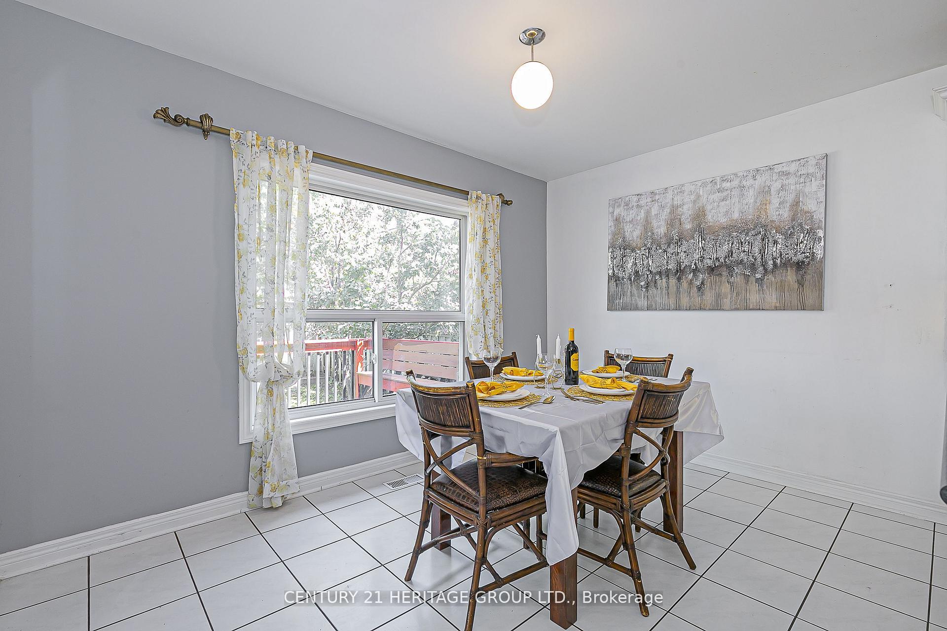 Photo 11 of 29 Eminence Road, Vaughan, Patterson — HOMEH