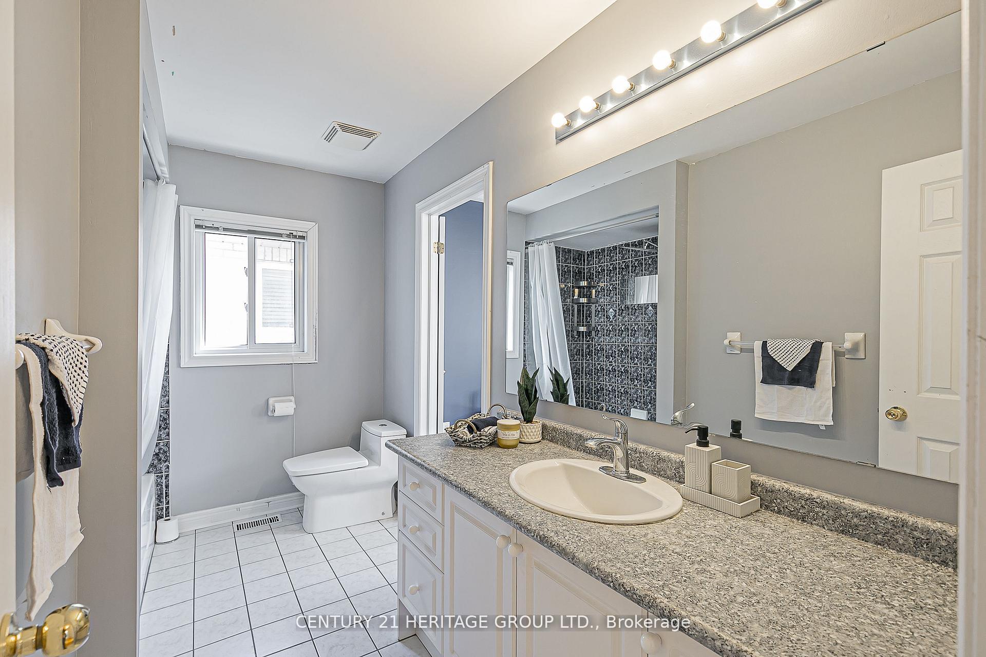 Photo 26 of 29 Eminence Road, Vaughan, Patterson — HOMEH