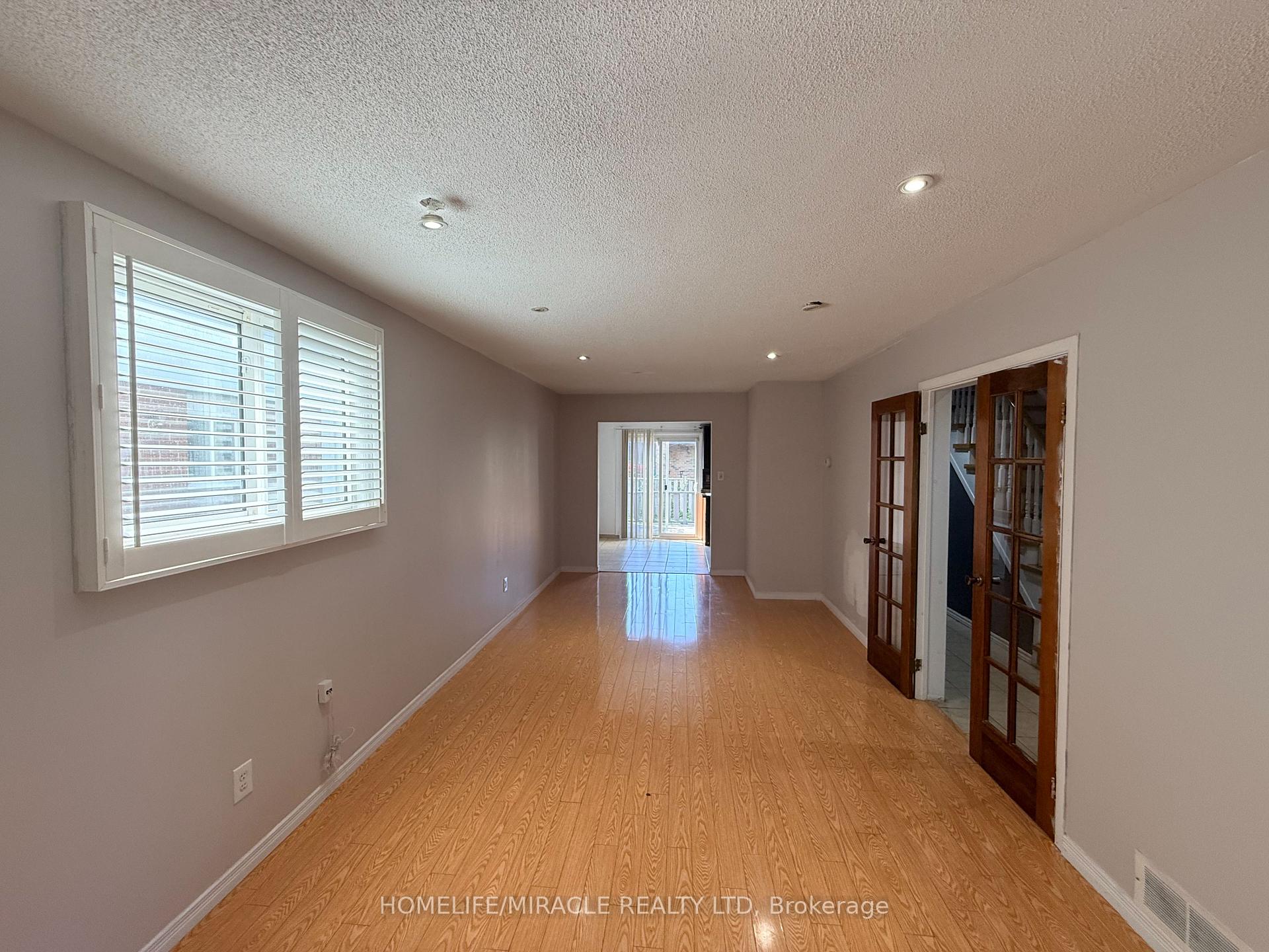 Photo 6 of 1 Hudson Drive, Brampton, Fletcher's West — HOMEH