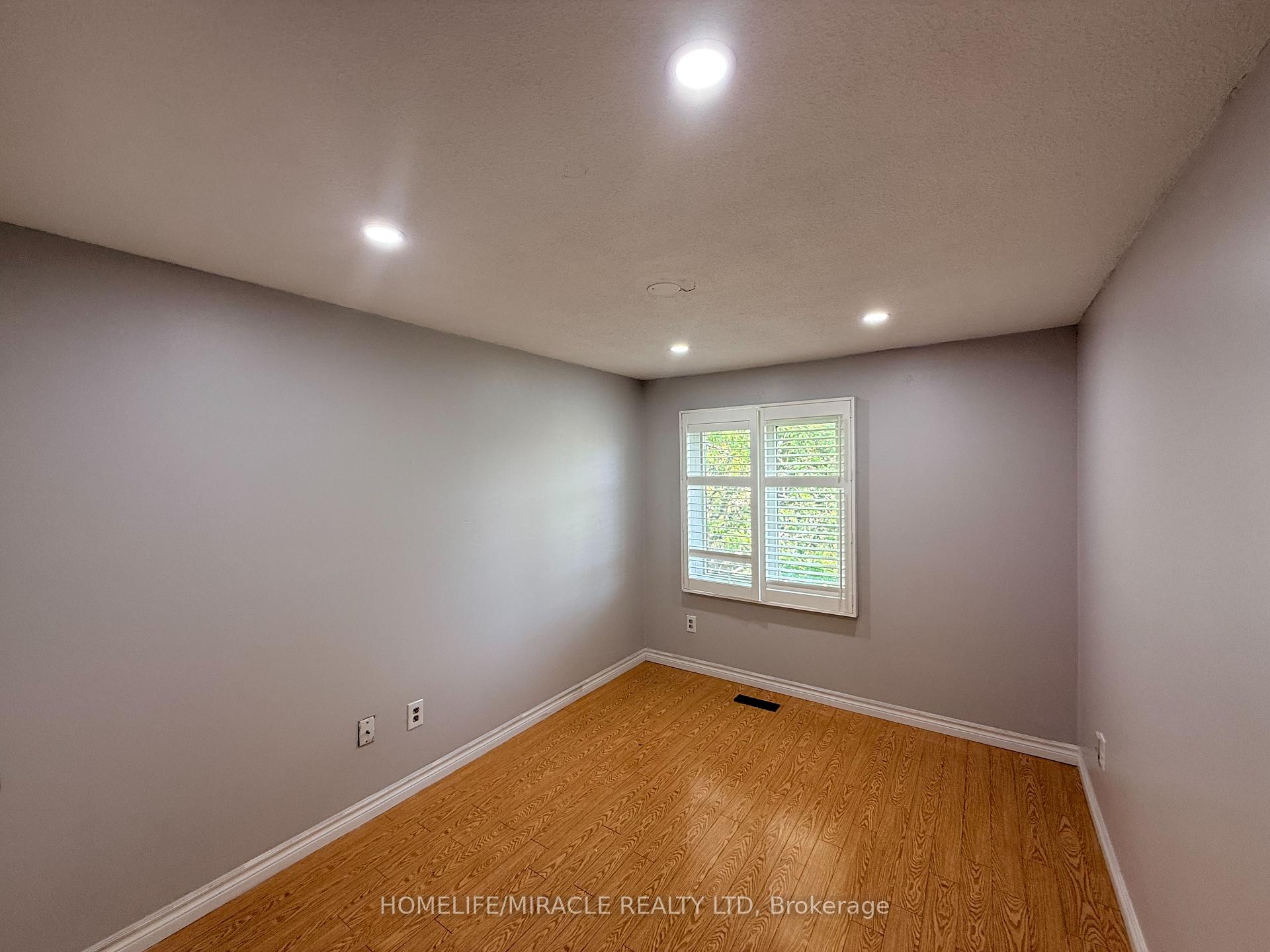 Photo 14 of 1 Hudson Drive, Brampton, Fletcher's West — HOMEH