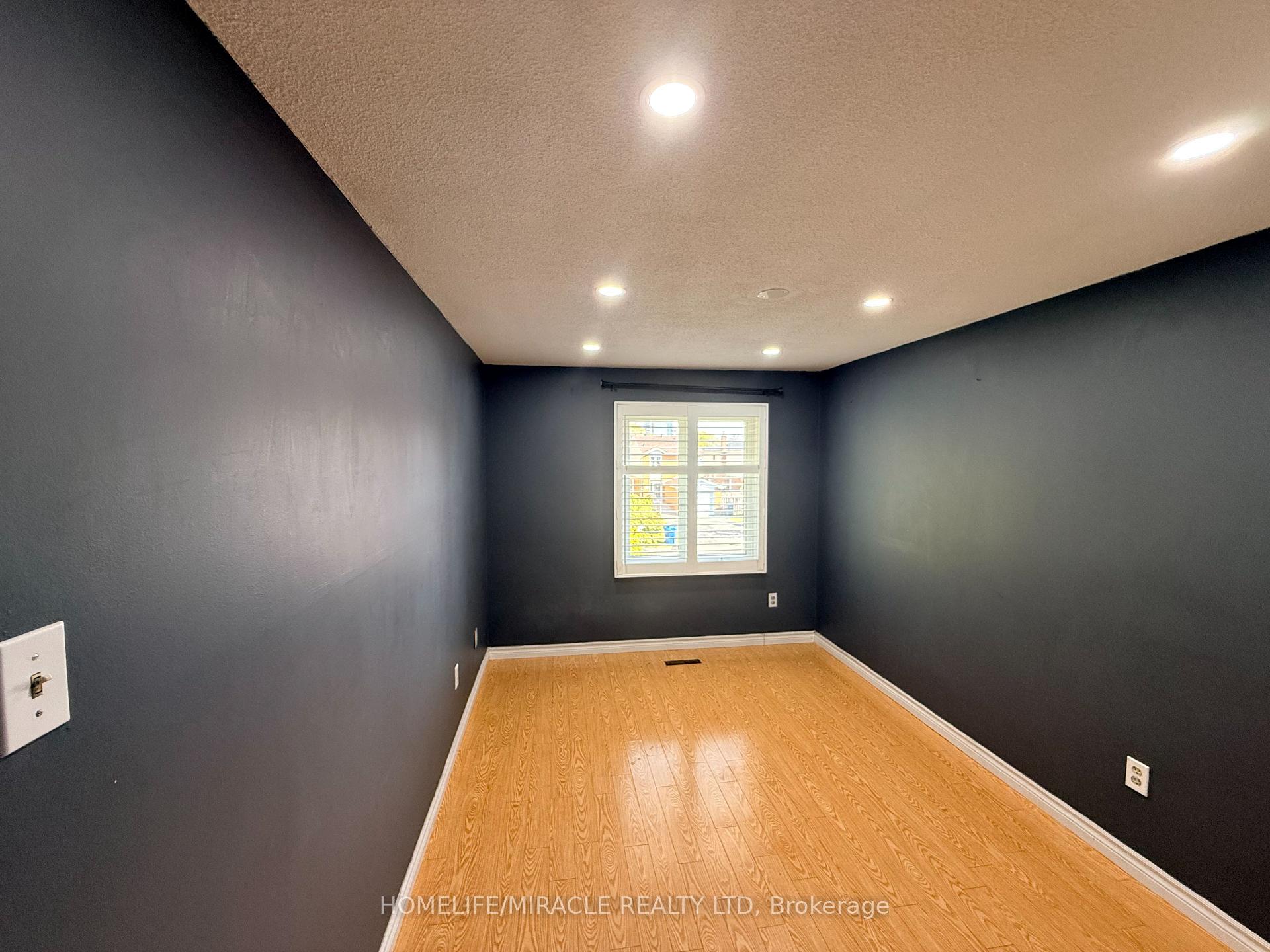 Photo 15 of 1 Hudson Drive, Brampton, Fletcher's West — HOMEH
