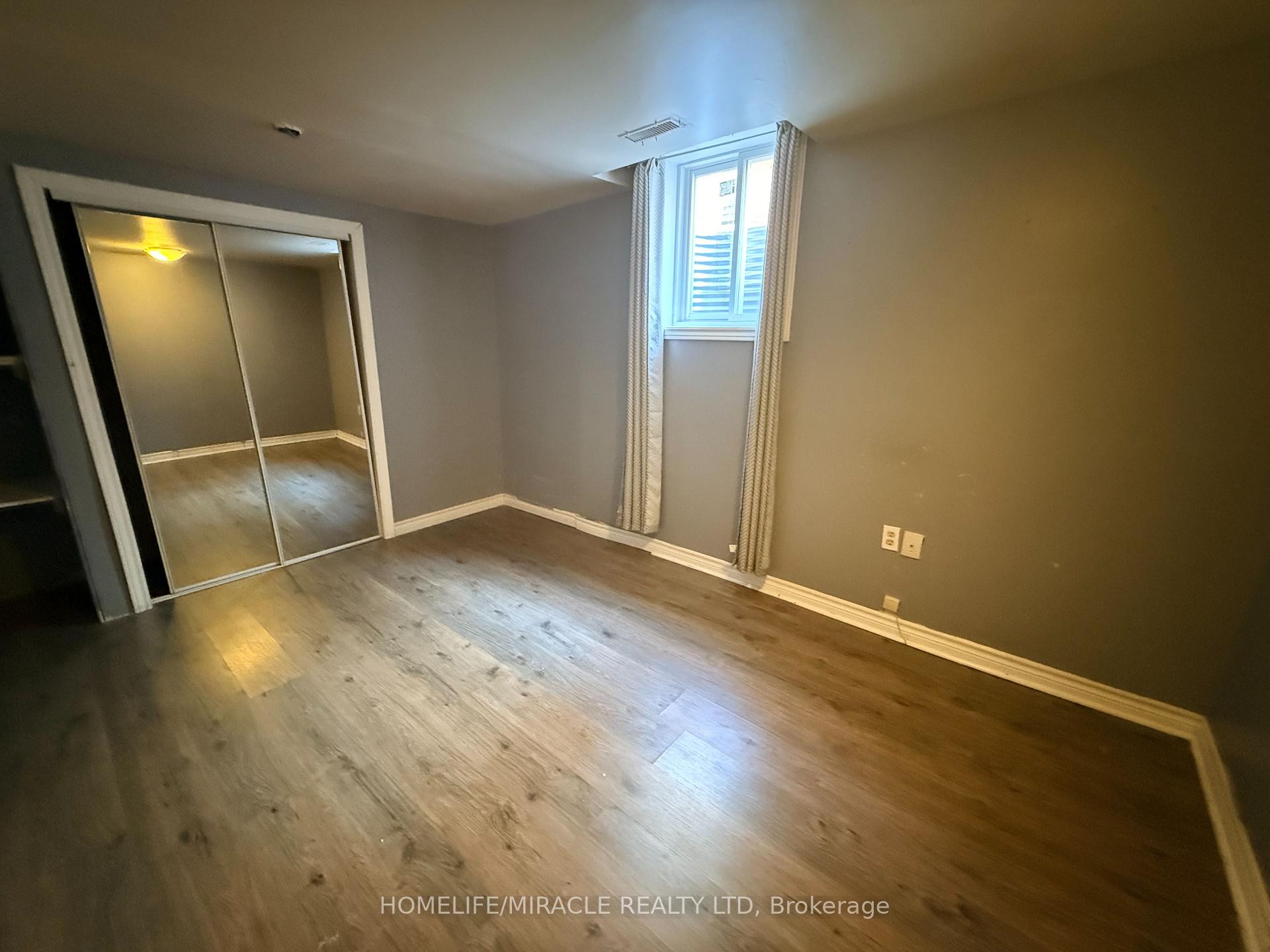 Photo 18 of 1 Hudson Drive, Brampton, Fletcher's West — HOMEH
