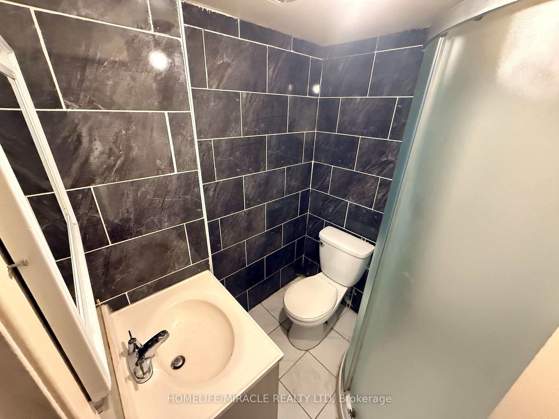 Photo 19 of 1 Hudson Drive, Brampton, Fletcher's West — HOMEH