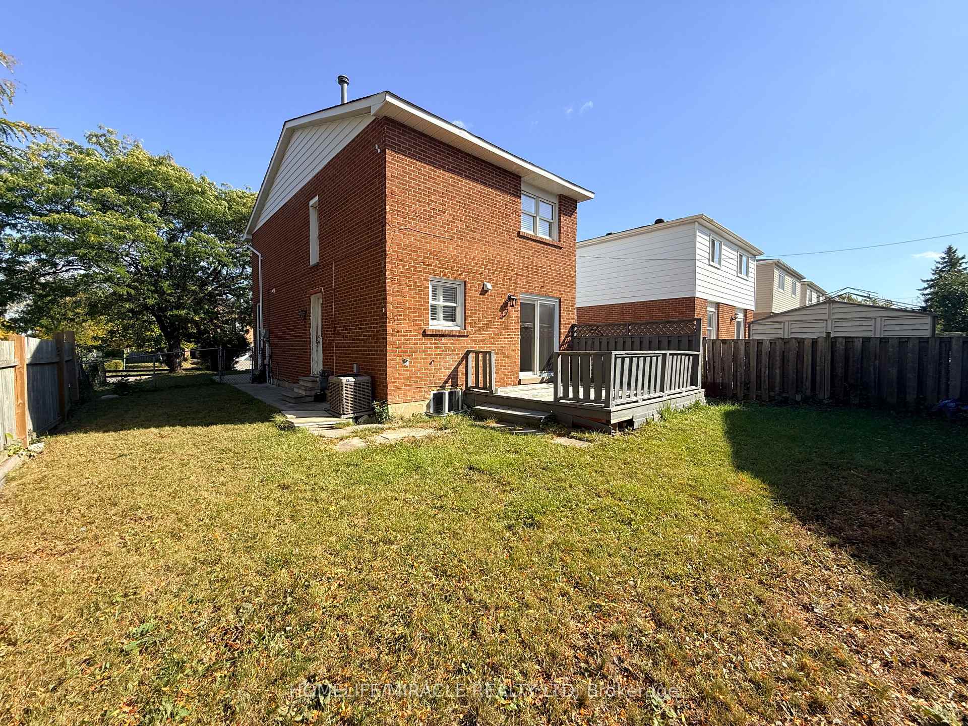 Photo 25 of 1 Hudson Drive, Brampton, Fletcher's West — HOMEH