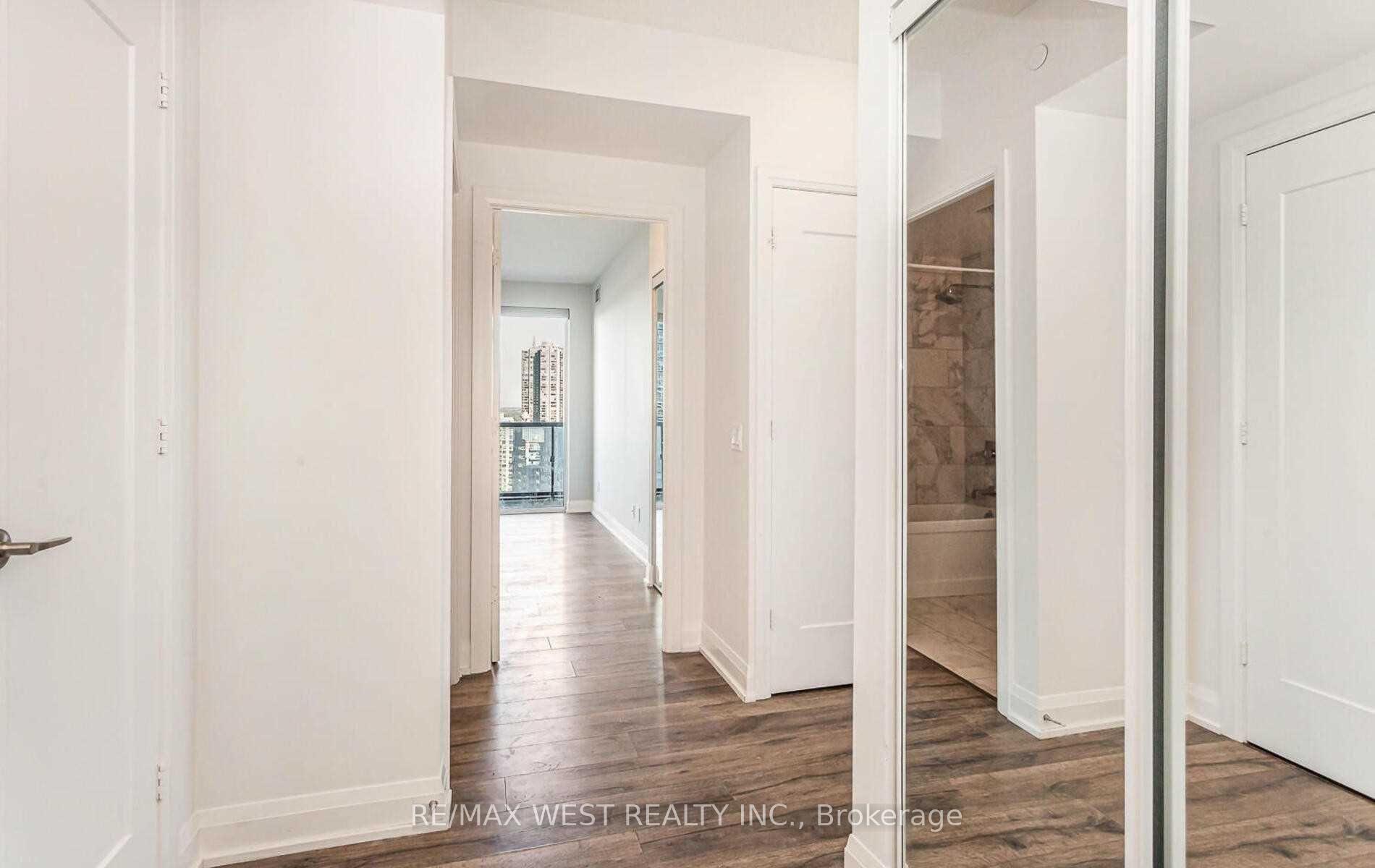 Photo 8 of Unit 1901, 56 Annie Craig Drive, Etobicoke, Mimico — HOMEH