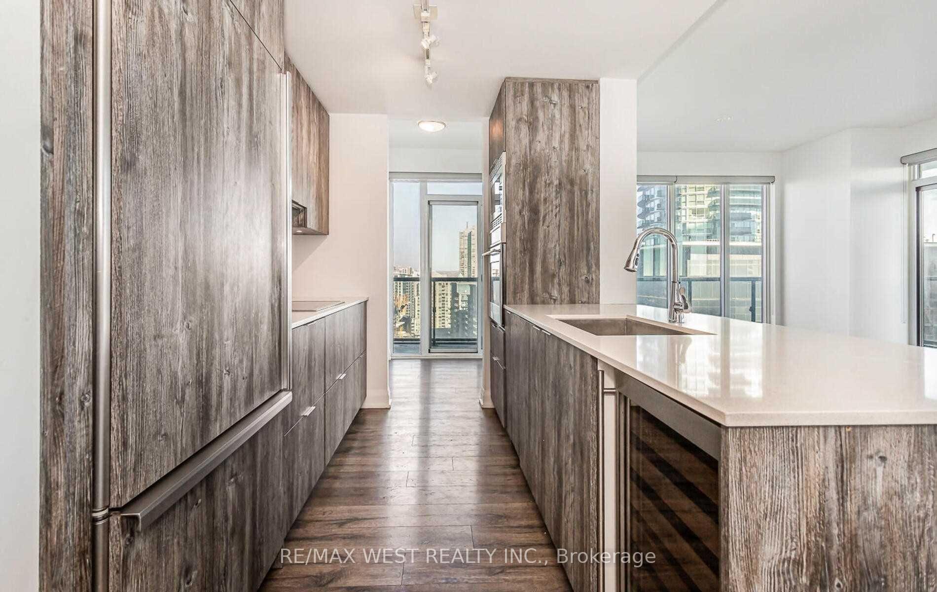 Photo 19 of Unit 1901, 56 Annie Craig Drive, Etobicoke, Mimico — HOMEH