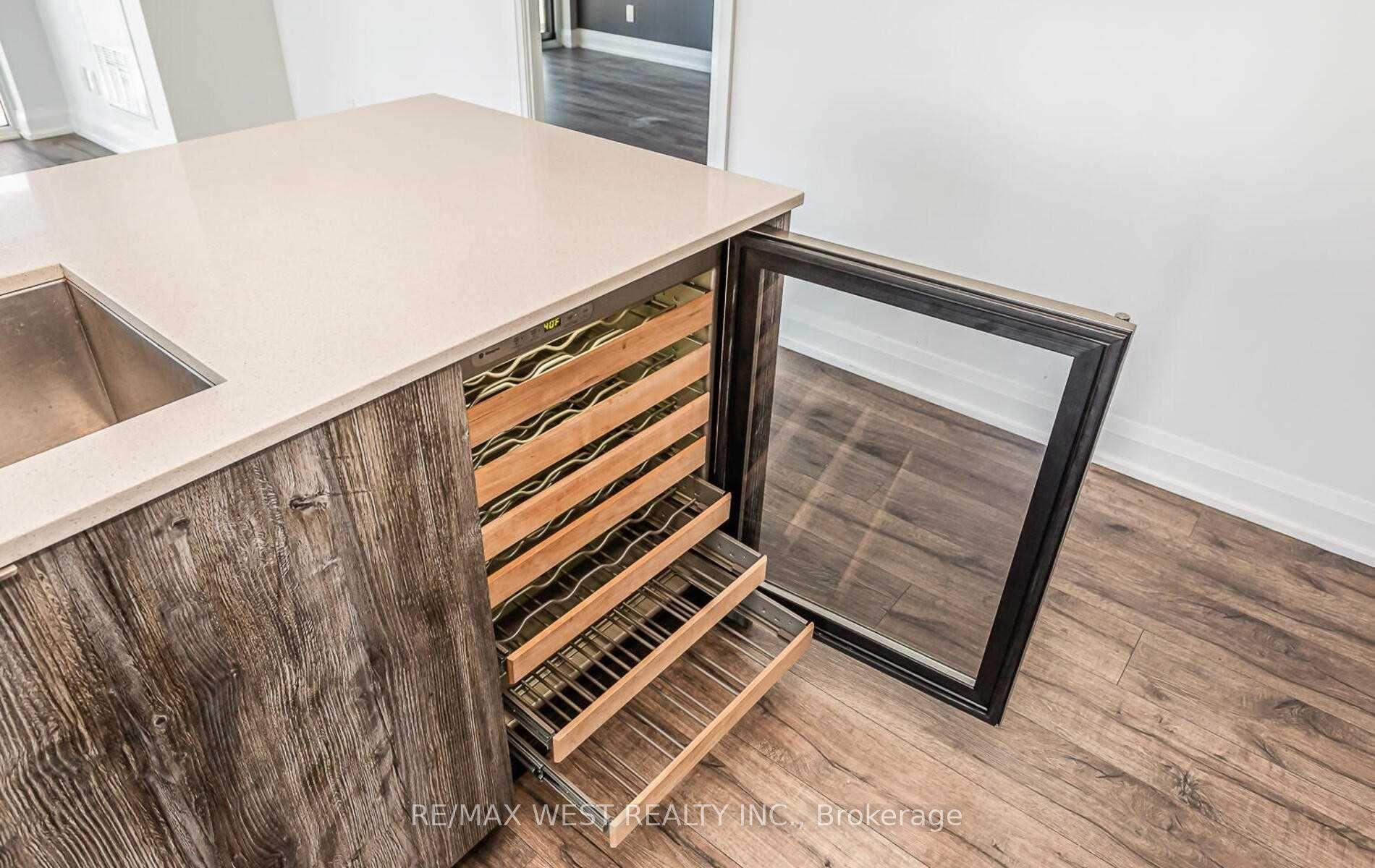 Photo 23 of Unit 1901, 56 Annie Craig Drive, Etobicoke, Mimico — HOMEH