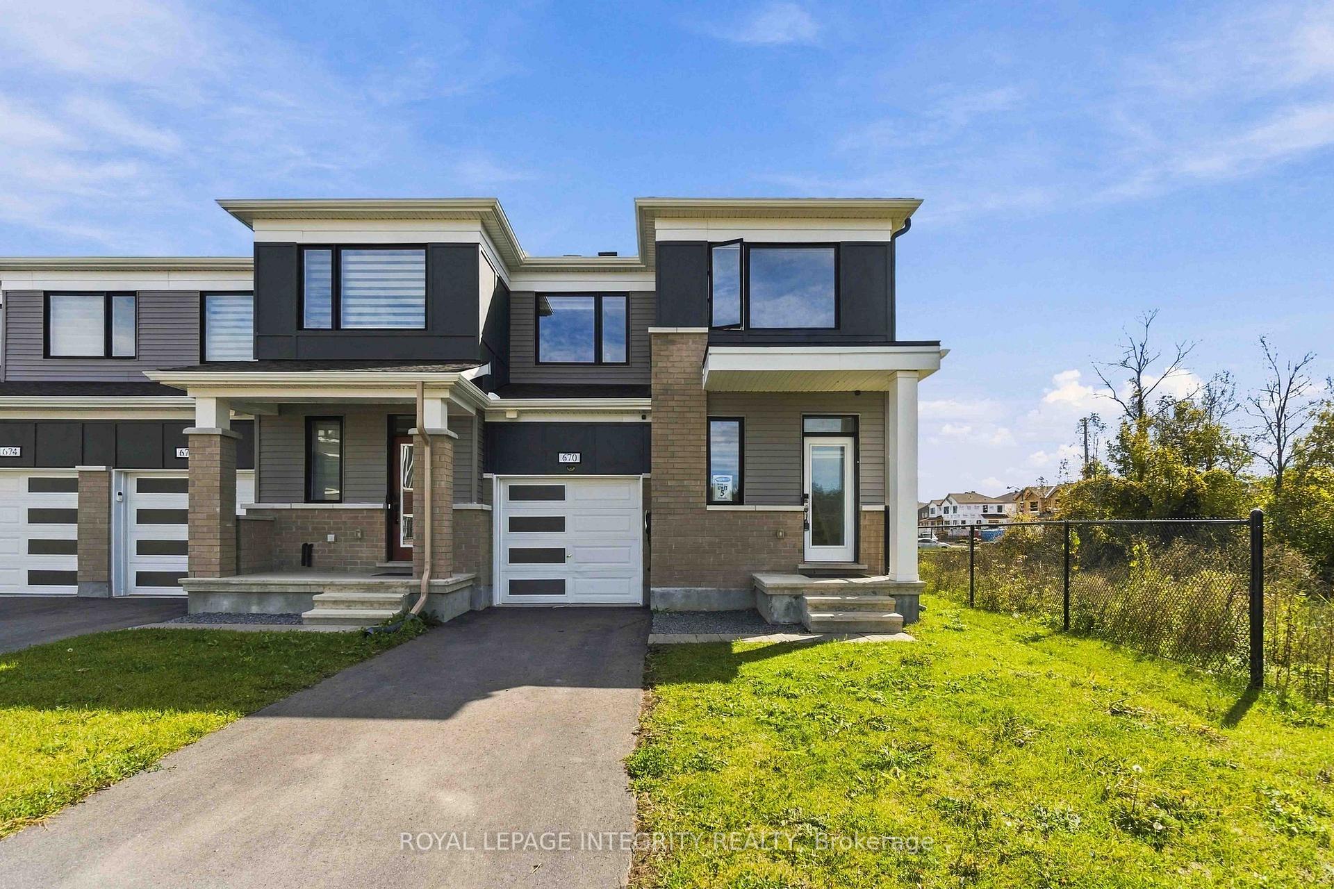 Photo 1 of 670 Quilter Row, Ottawa, Goulbourn Twp From Franktown Rd/South To Rideau — HOMEH