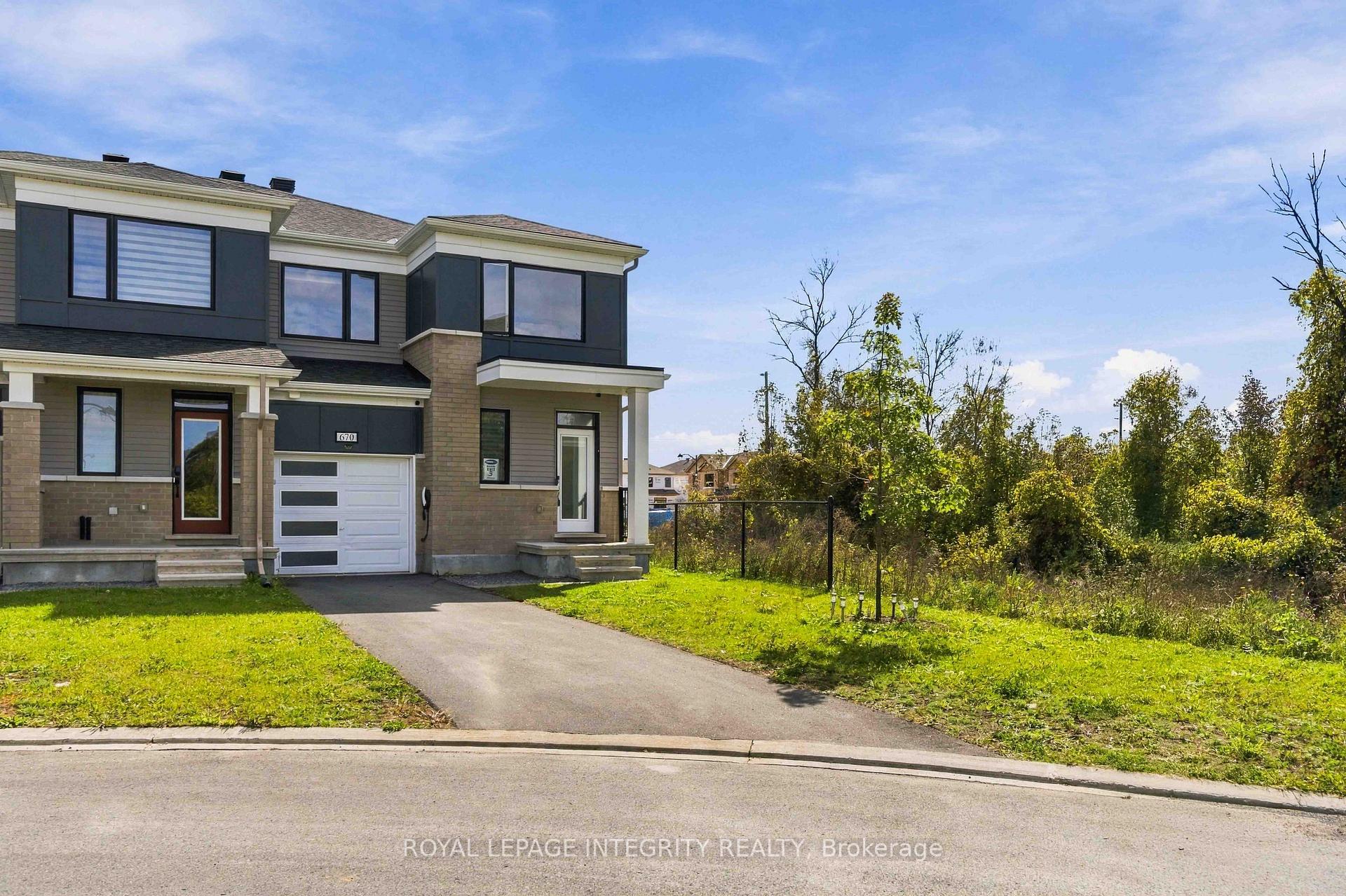 Photo 2 of 670 Quilter Row, Ottawa, Goulbourn Twp From Franktown Rd/South To Rideau — HOMEH