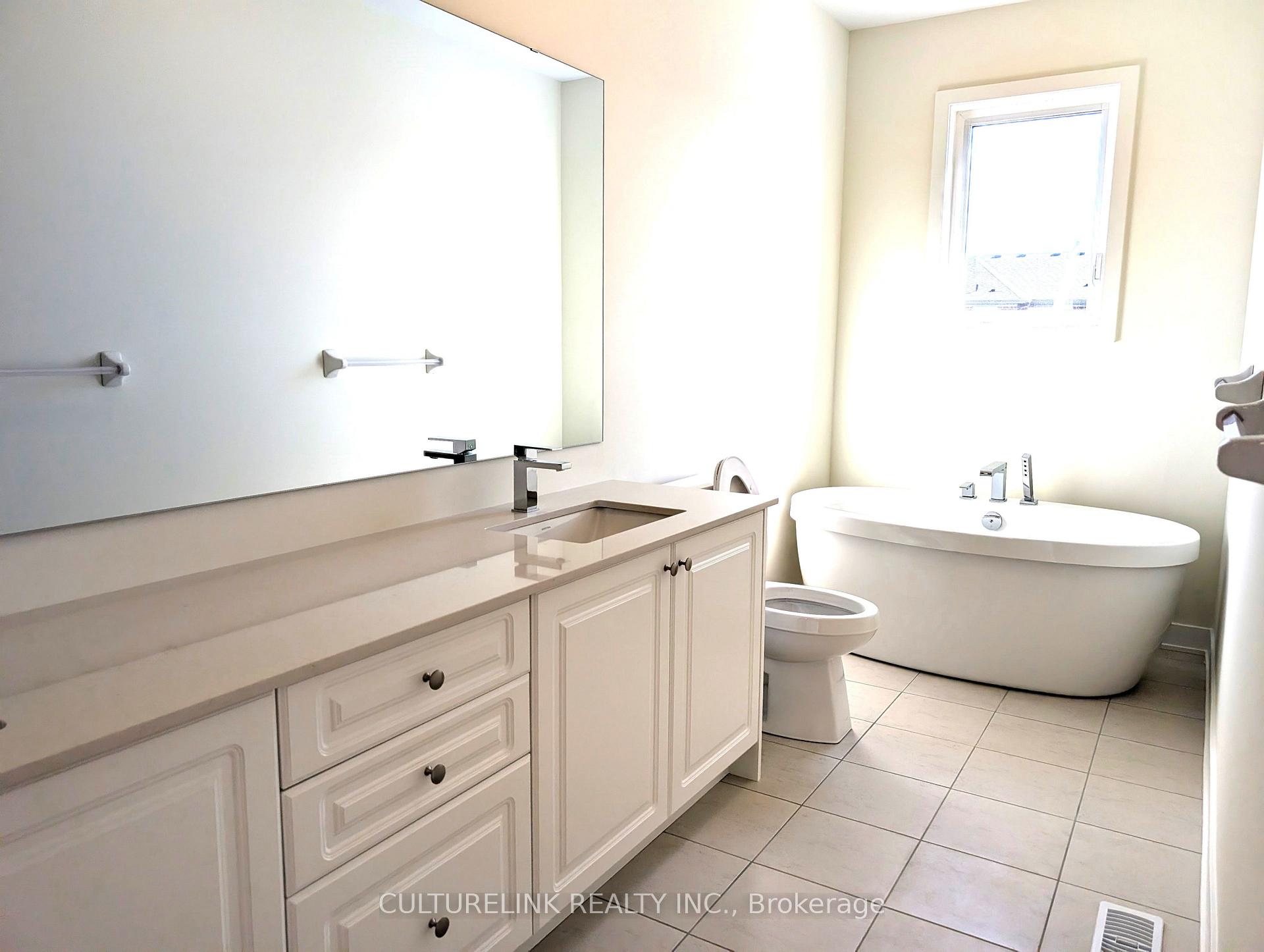 Photo 5 of 47 Mumbai Drive, Markham, Middlefield — HOMEH