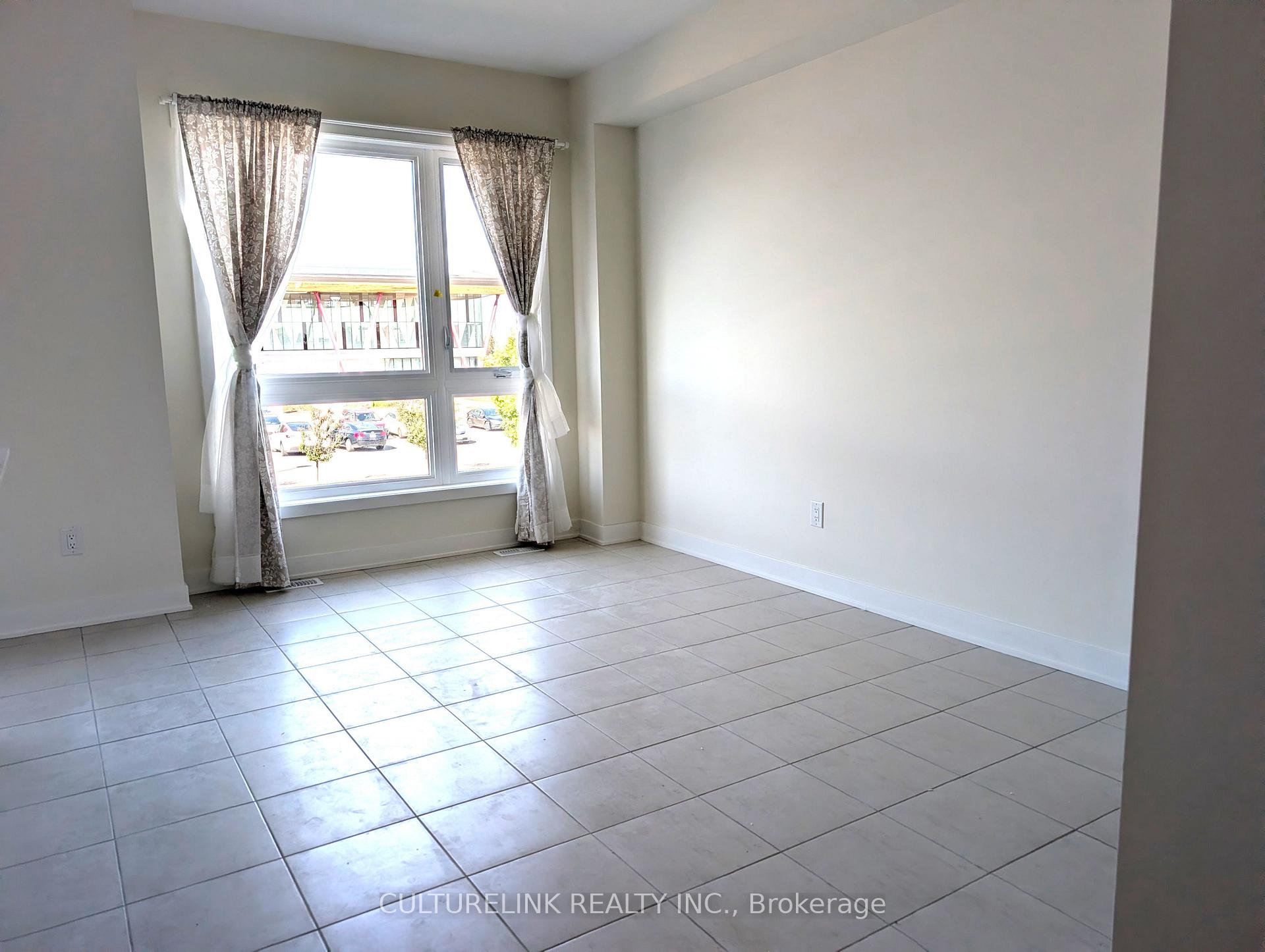 Photo 9 of 47 Mumbai Drive, Markham, Middlefield — HOMEH