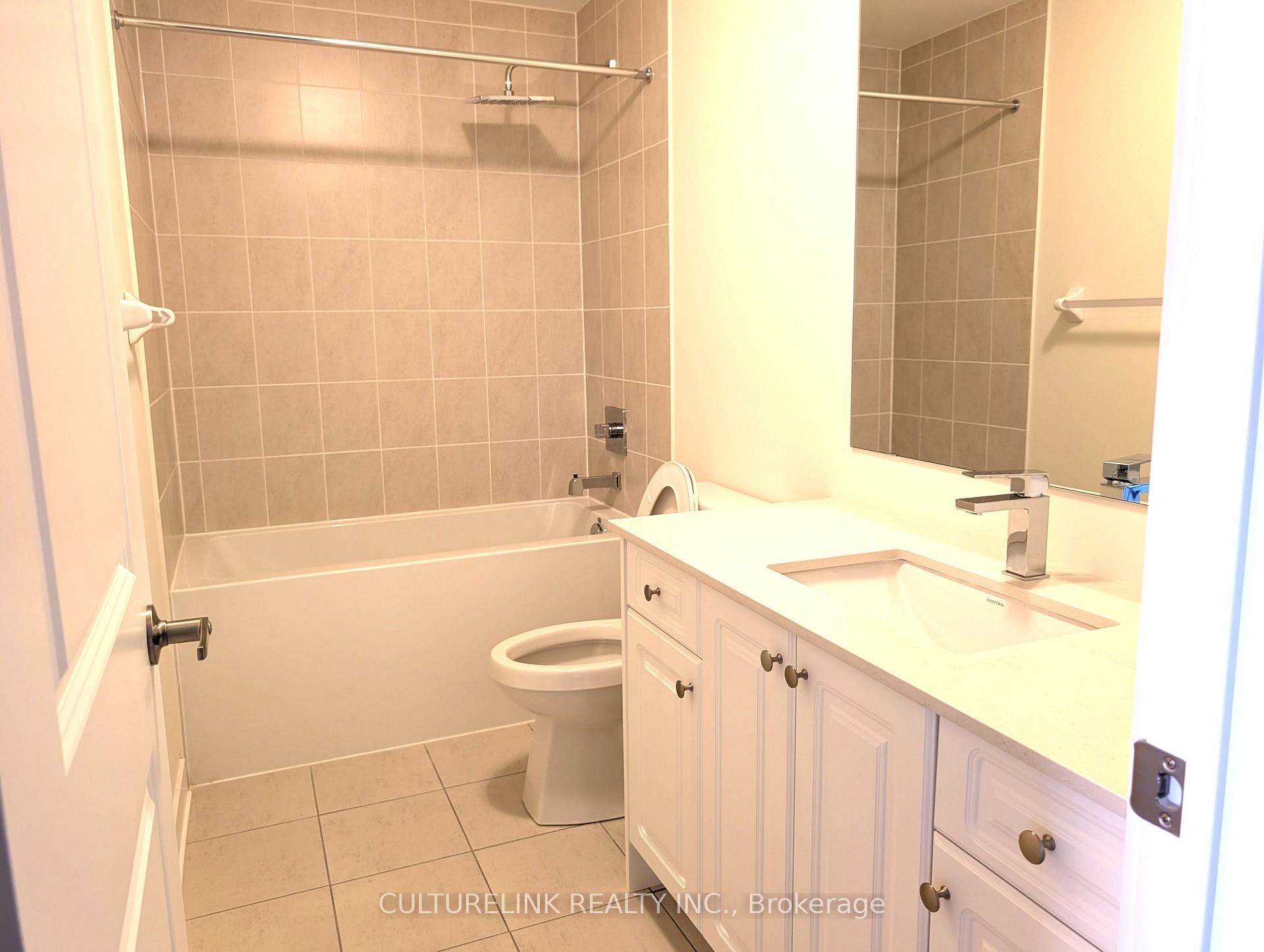 Photo 10 of 47 Mumbai Drive, Markham, Middlefield — HOMEH