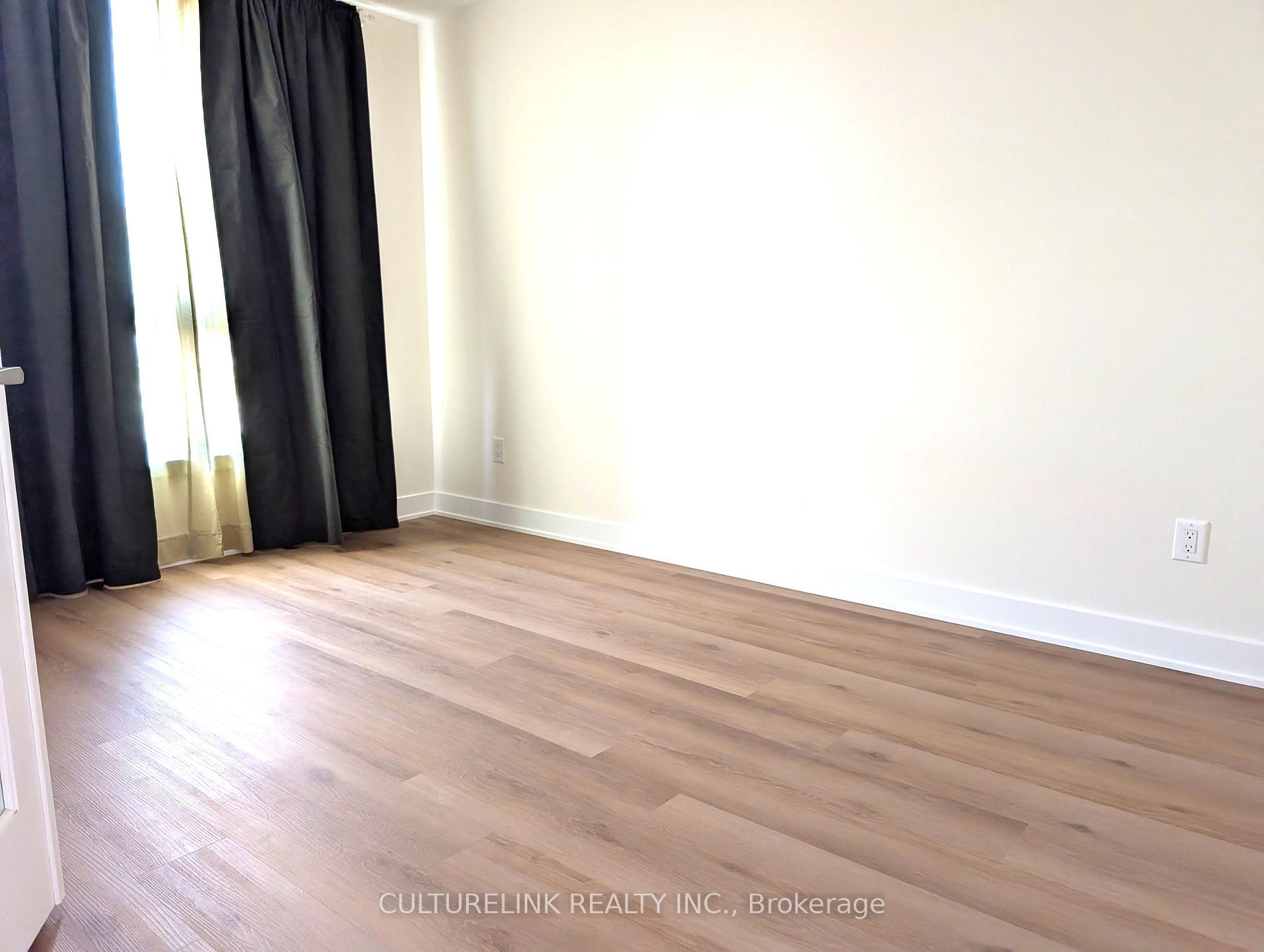 Photo 14 of 47 Mumbai Drive, Markham, Middlefield — HOMEH