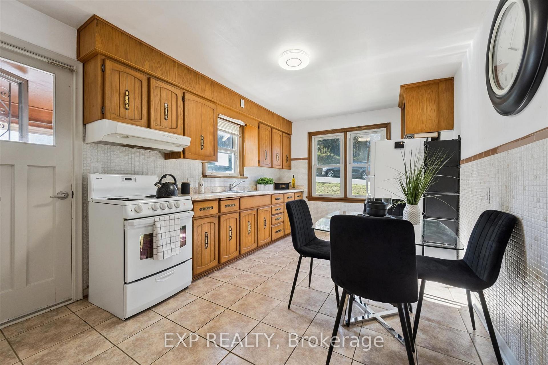 Photo 7 of 191 Grove Street, Guelph, St. George's — HOMEH