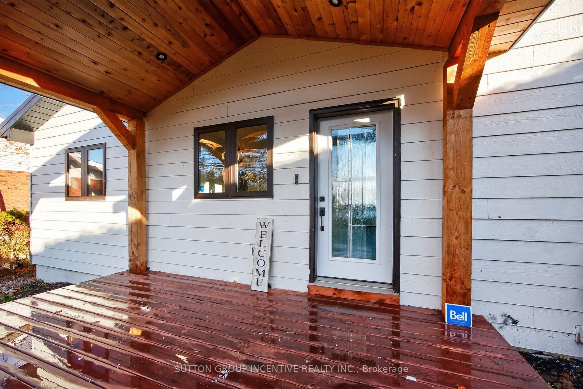Photo 2 of 211 Moon Point Drive, Oro-Medonte, Rural Oro-Medonte — HOMEH
