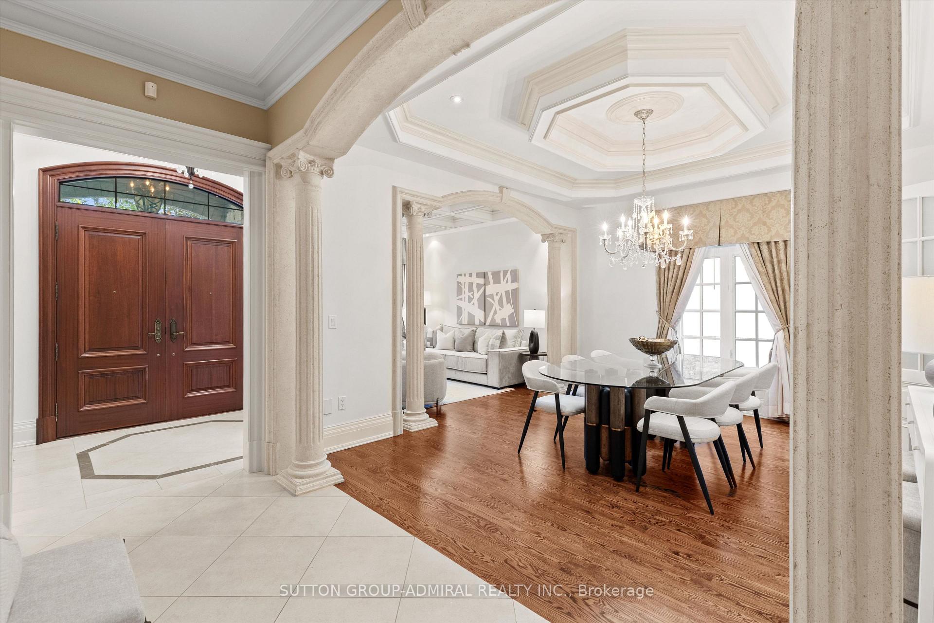Photo 2 of 155 Cooks Mill Crescent, Vaughan, Patterson — HOMEH