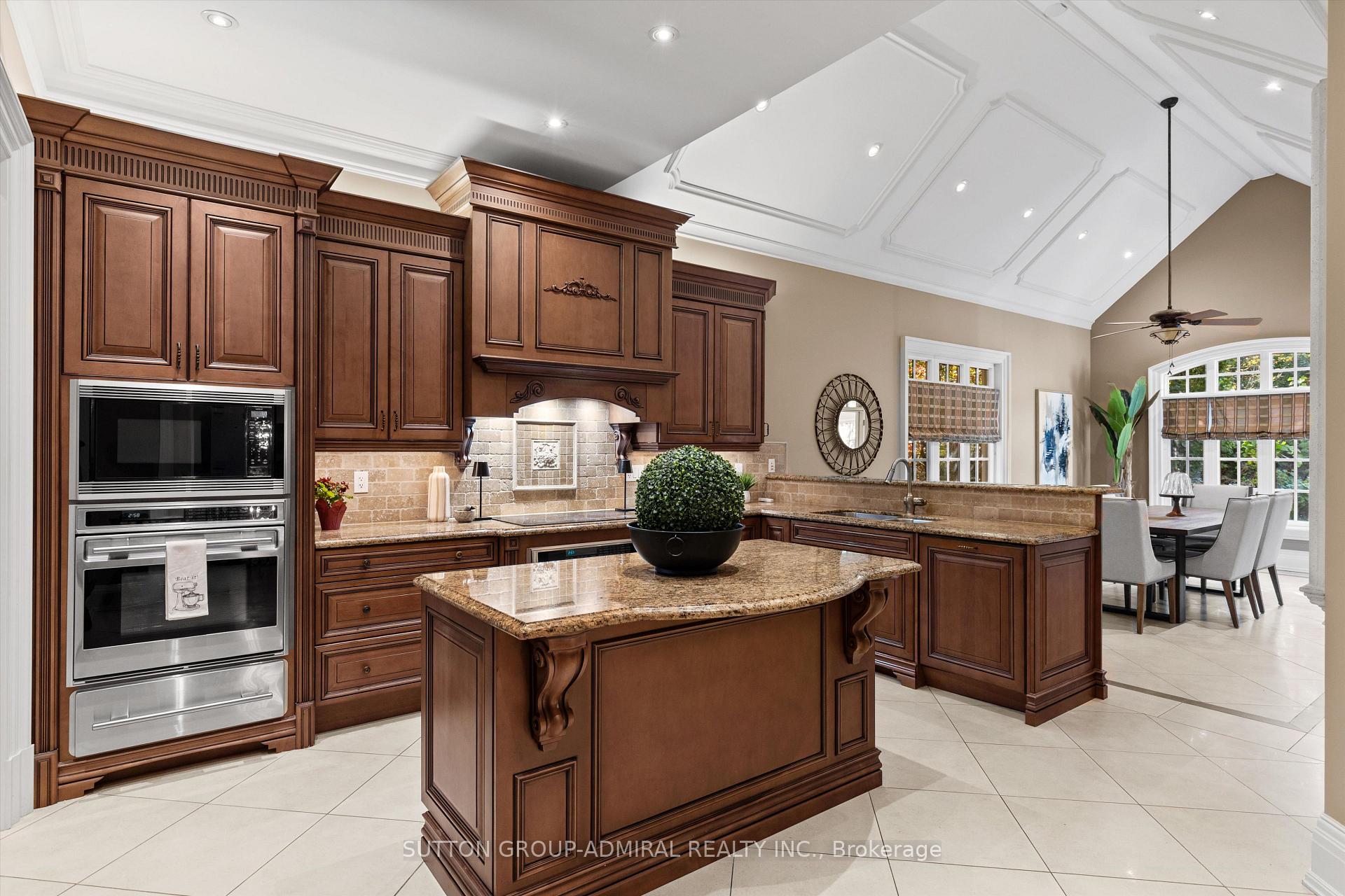 Photo 7 of 155 Cooks Mill Crescent, Vaughan, Patterson — HOMEH