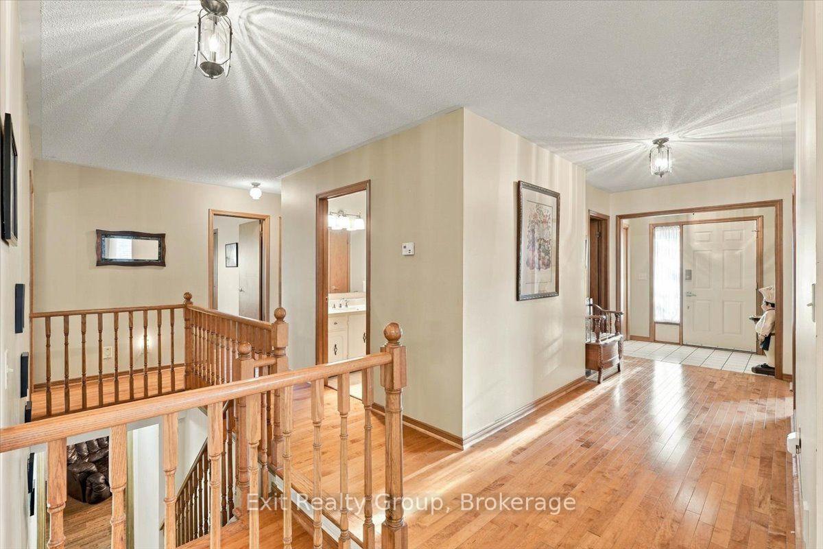 Photo 5 of 27 Dungannon Drive, Belleville, Belleville Ward — HOMEH