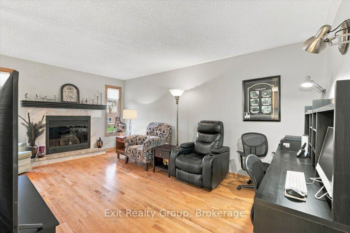 Photo 11 of 27 Dungannon Drive, Belleville, Belleville Ward — HOMEH