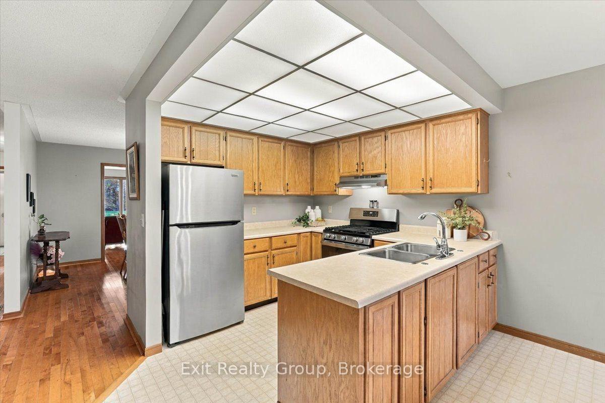 Photo 15 of 27 Dungannon Drive, Belleville, Belleville Ward — HOMEH
