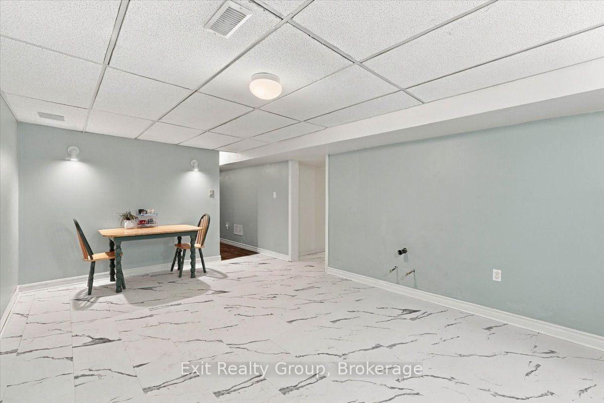 Photo 32 of 27 Dungannon Drive, Belleville, Belleville Ward — HOMEH