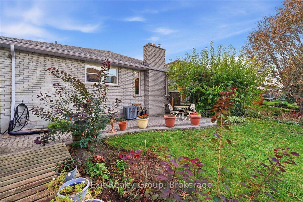 Photo 33 of 27 Dungannon Drive, Belleville, Belleville Ward — HOMEH