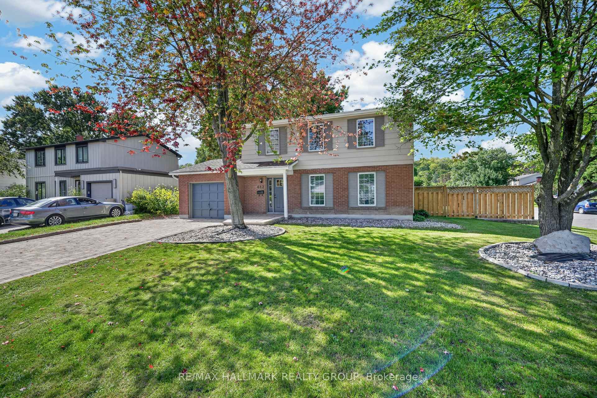 Photo 2 of 612 Clancy Street, Ottawa, Beacon Hill North — HOMEH